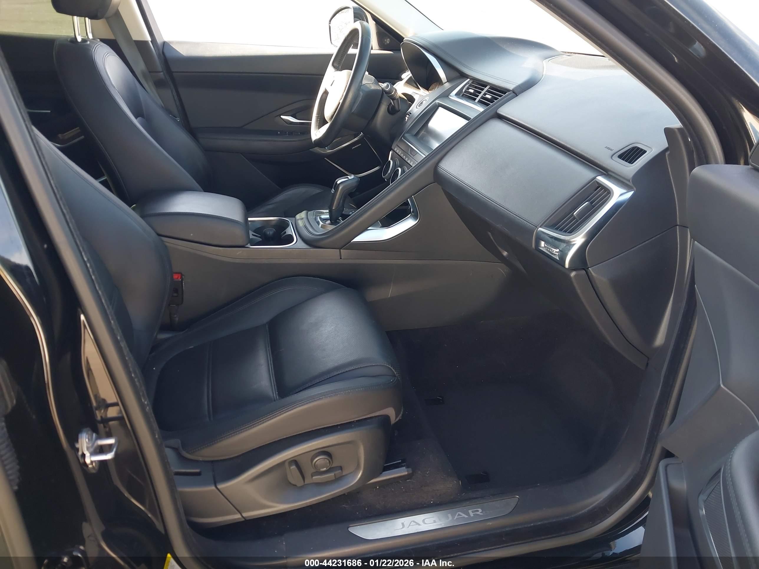 JAGUAR E-PACE image 5