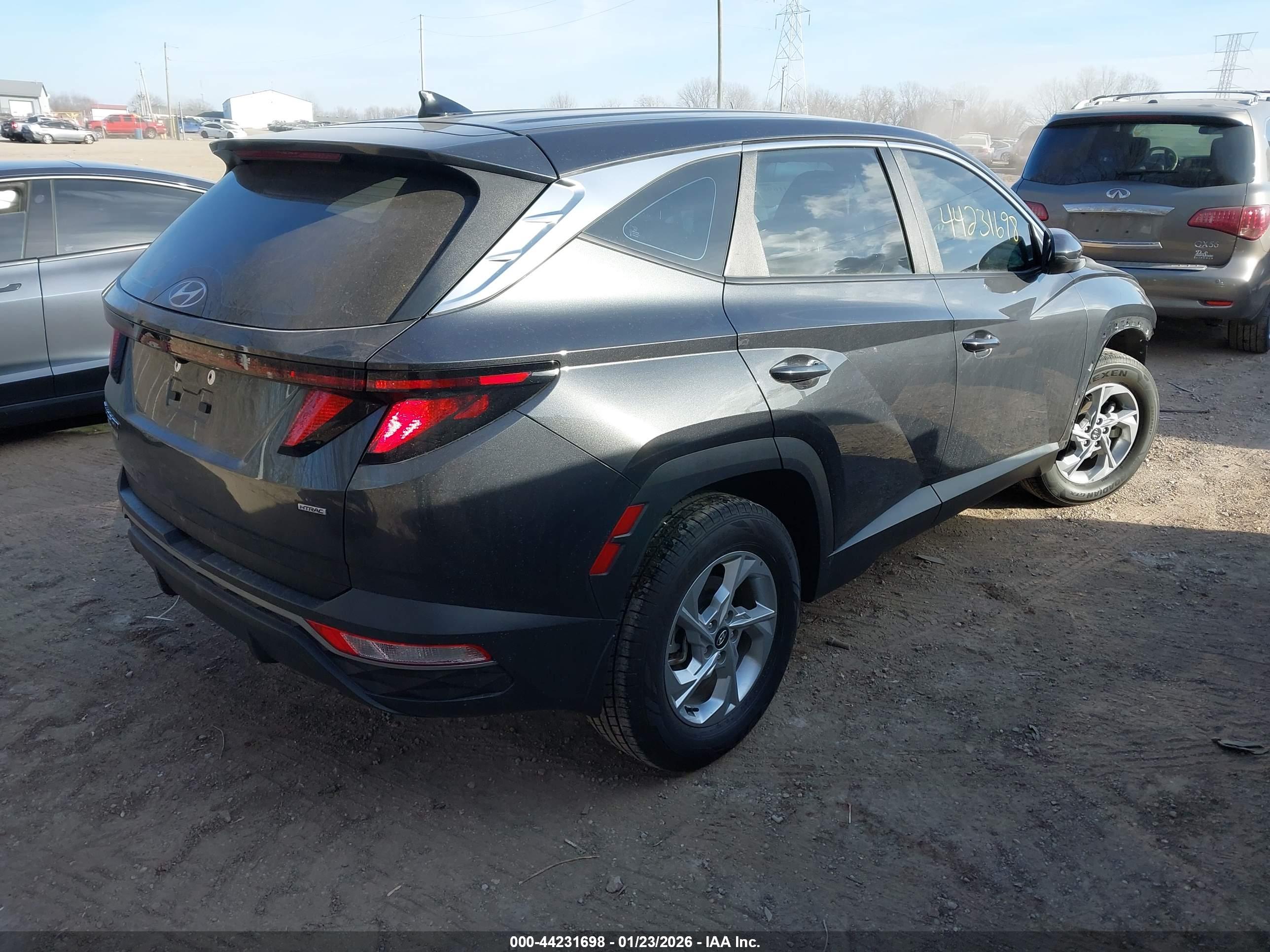 HYUNDAI TUCSON image 4