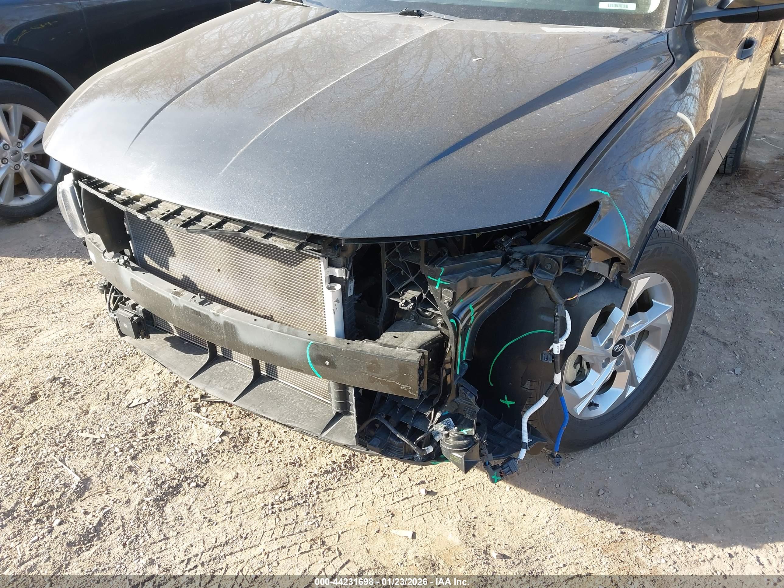 HYUNDAI TUCSON image 6