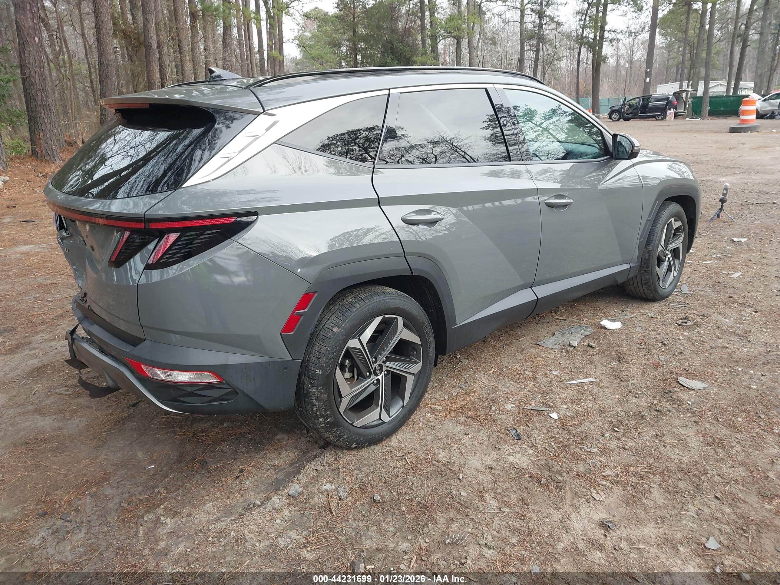 HYUNDAI TUCSON image 4