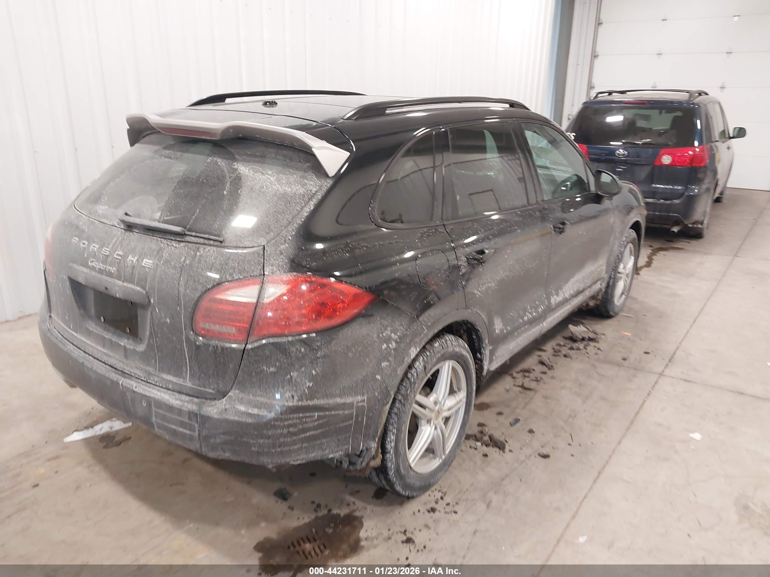 PORSCHE CAYENNE image 4