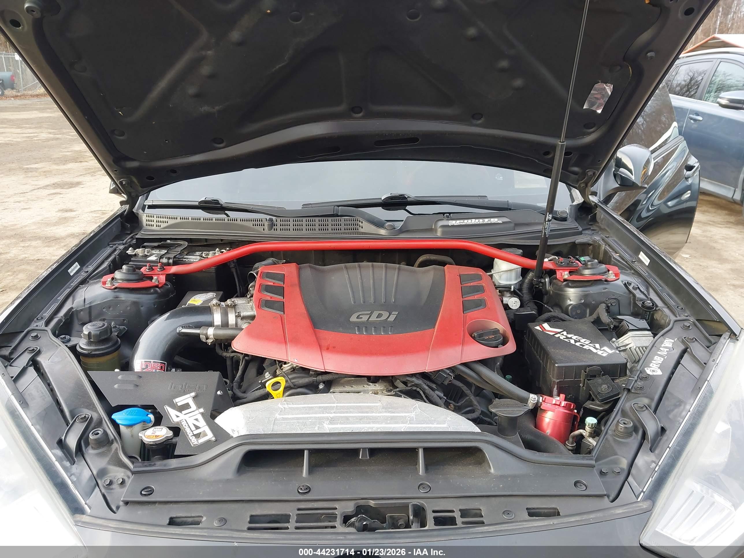 HYUNDAI GENESIS image 10