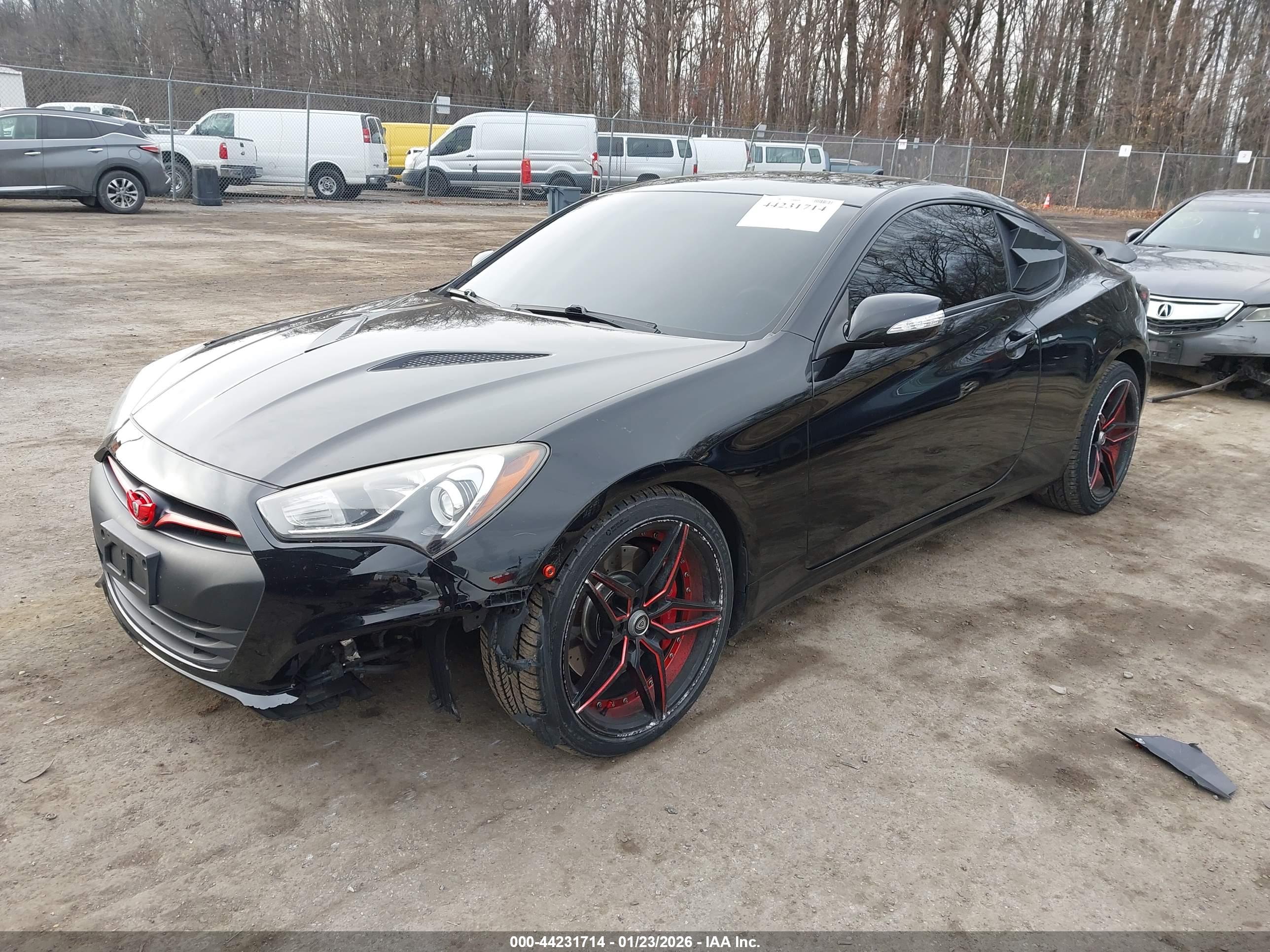HYUNDAI GENESIS image 2