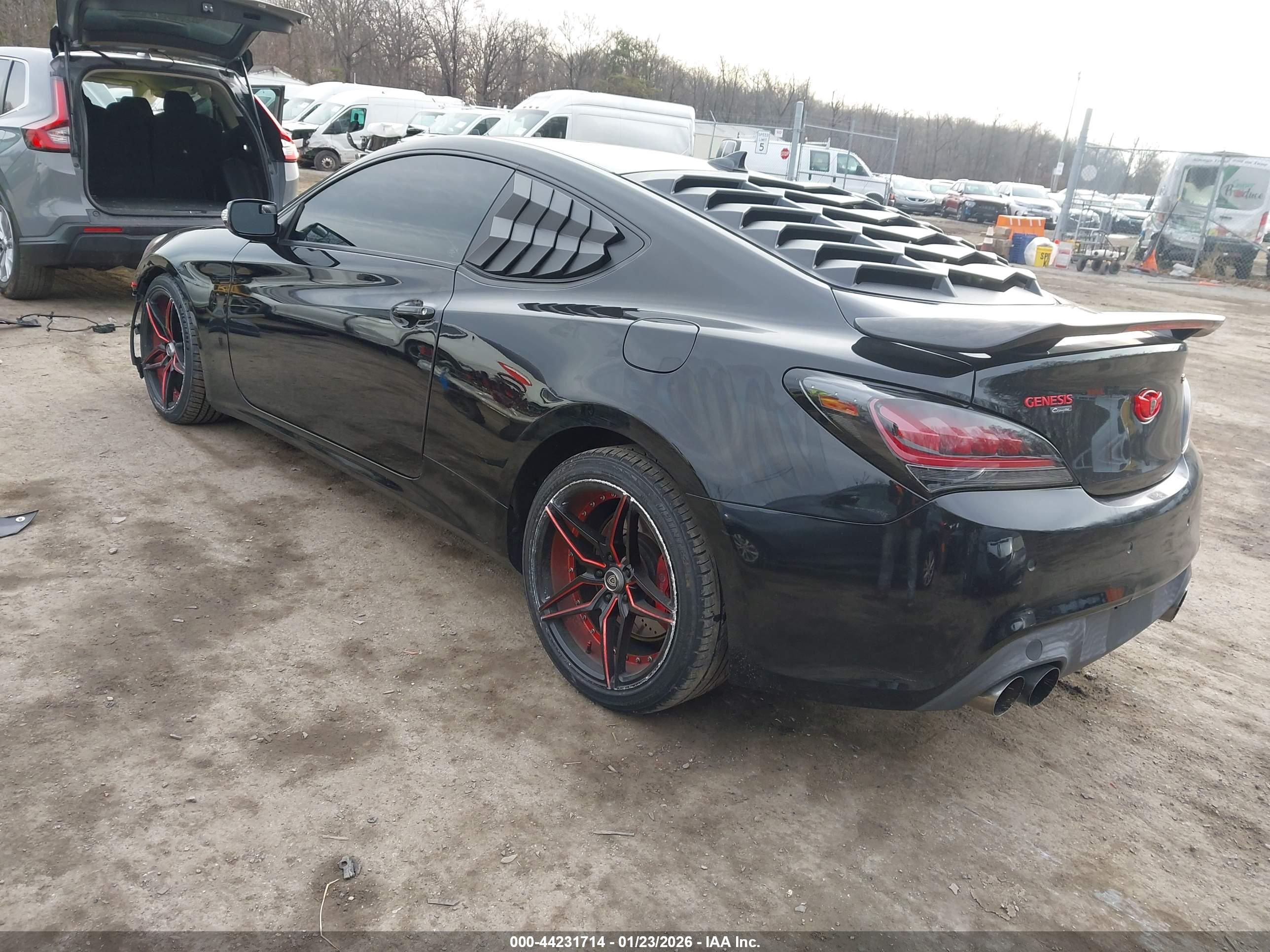 HYUNDAI GENESIS image 3