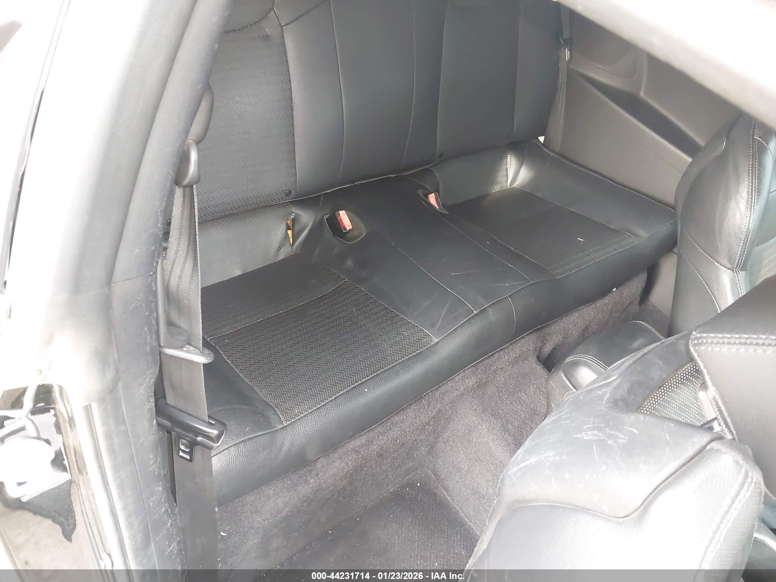 HYUNDAI GENESIS image 8