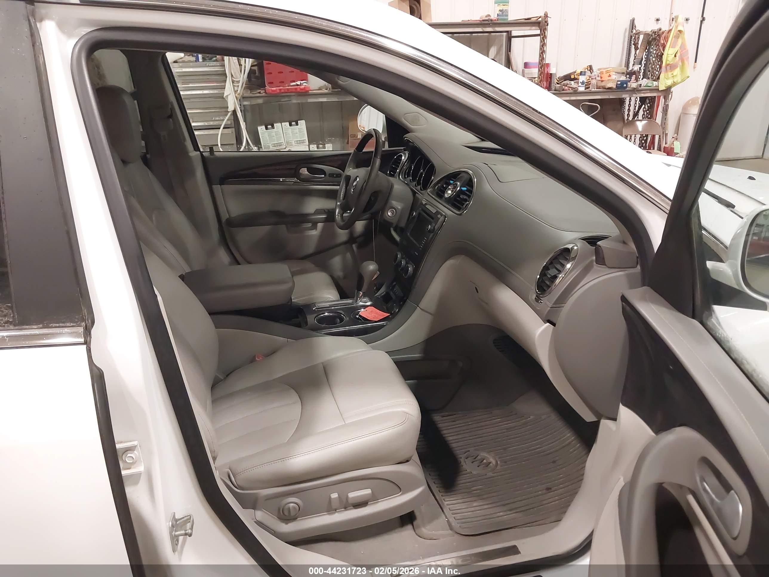 BUICK ENCLAVE image 5
