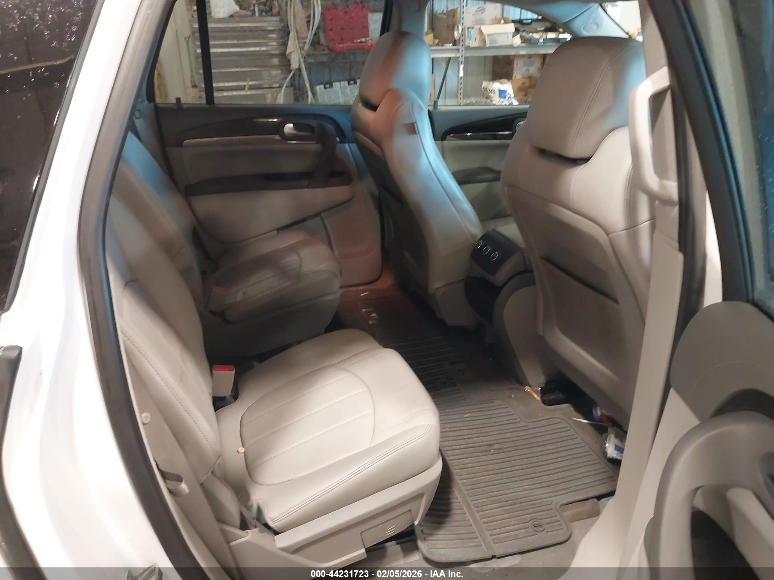BUICK ENCLAVE image 8