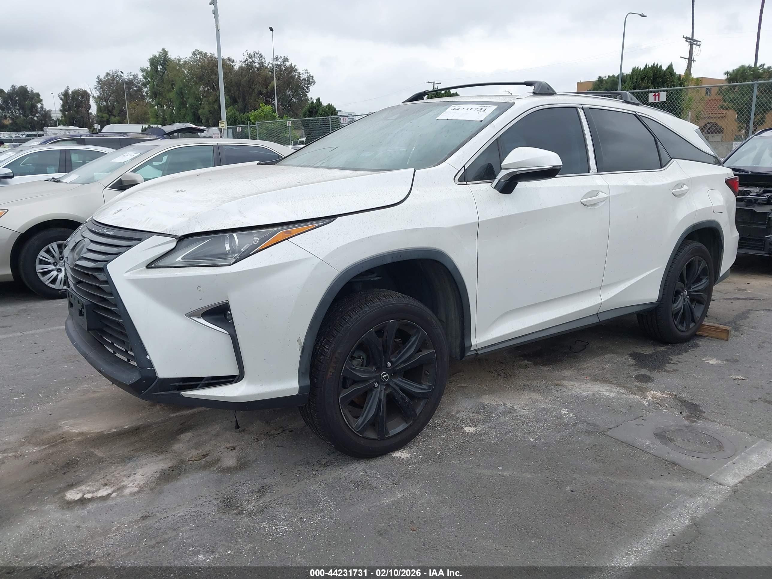 LEXUS RX image 2