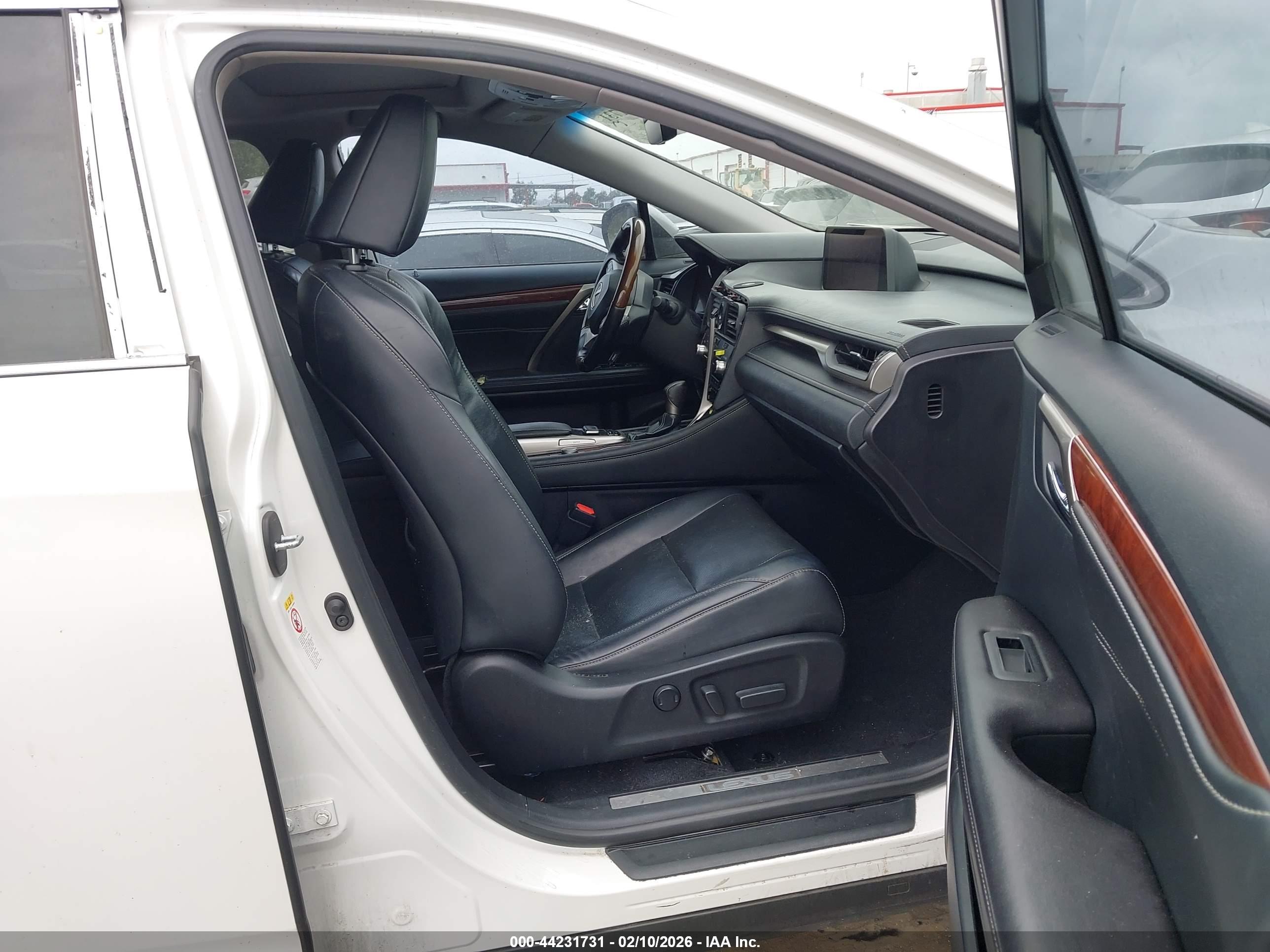LEXUS RX image 5