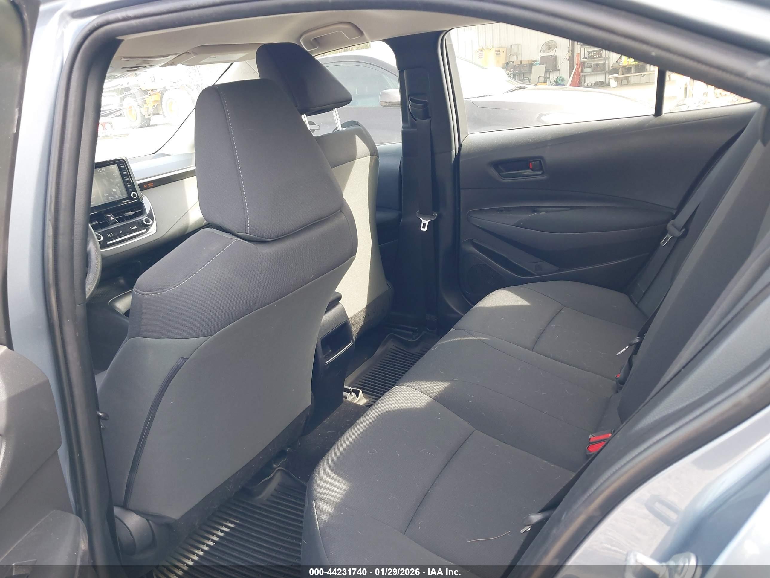 TOYOTA COROLLA image 8