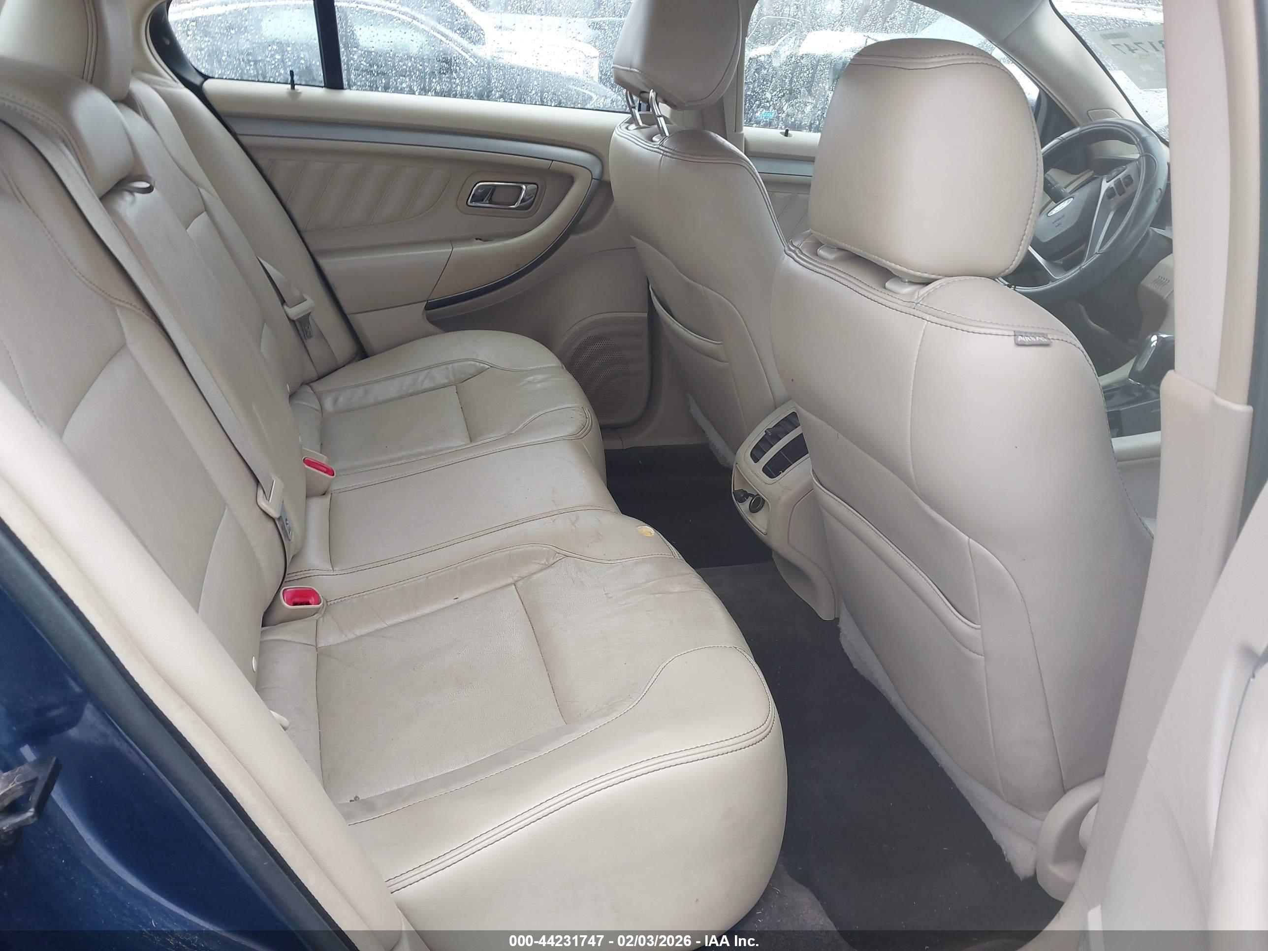 FORD TAURUS image 8