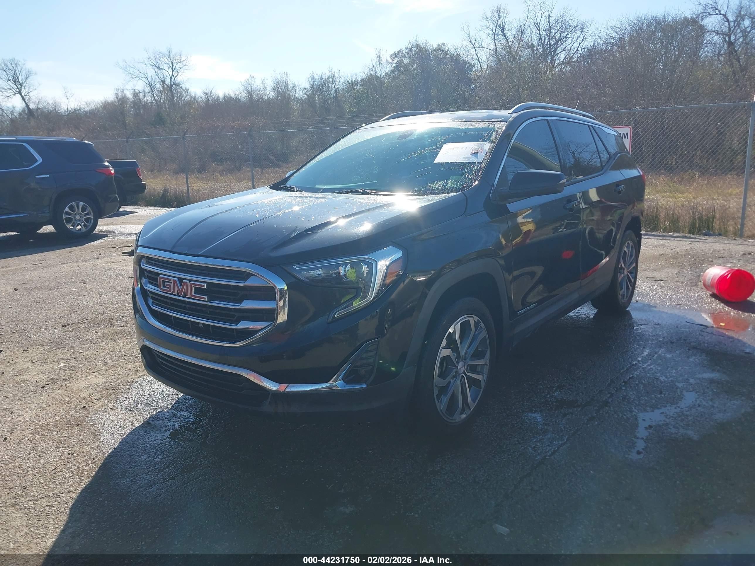 GMC TERRAIN image 2