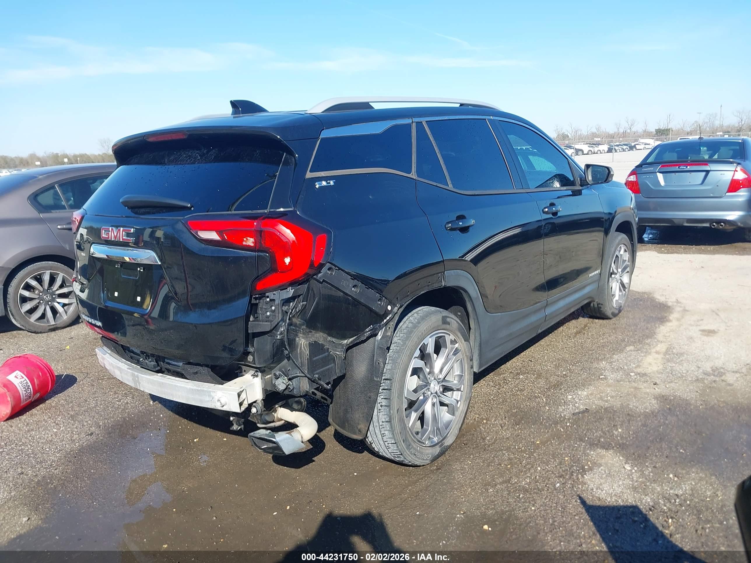 GMC TERRAIN image 4