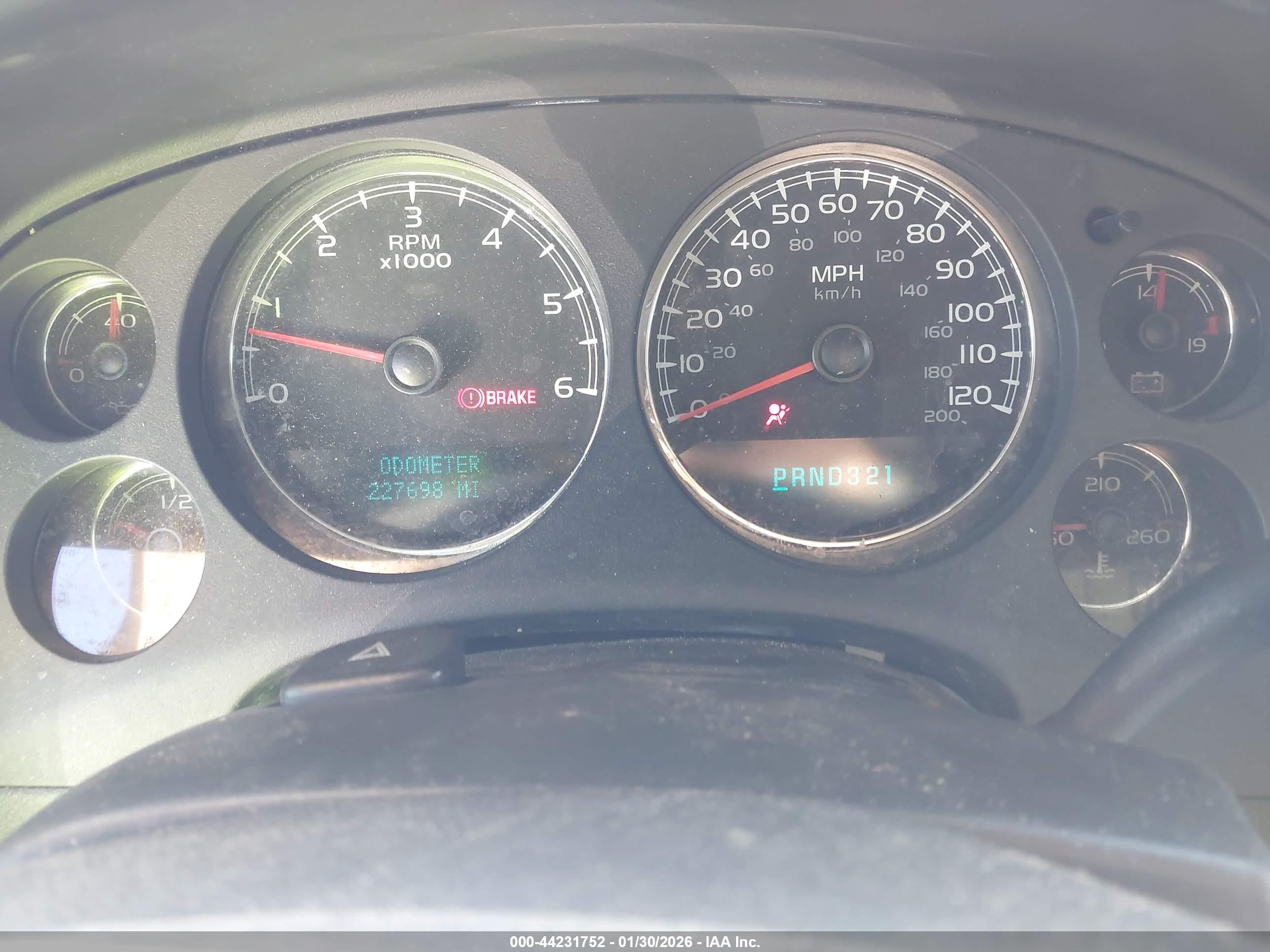GMC YUKON image 7