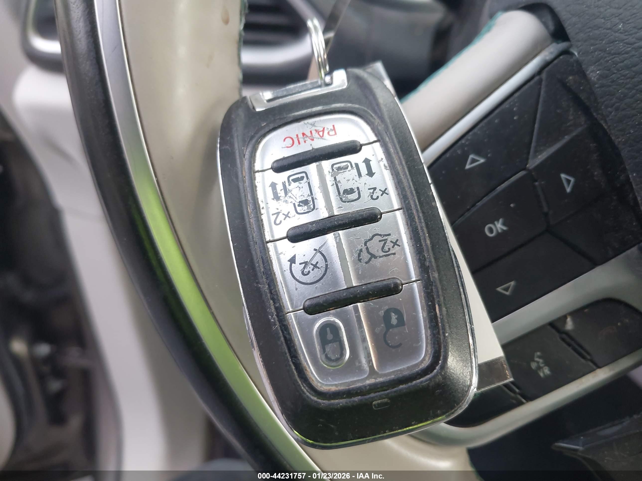 CHRYSLER PACIFICA image 11