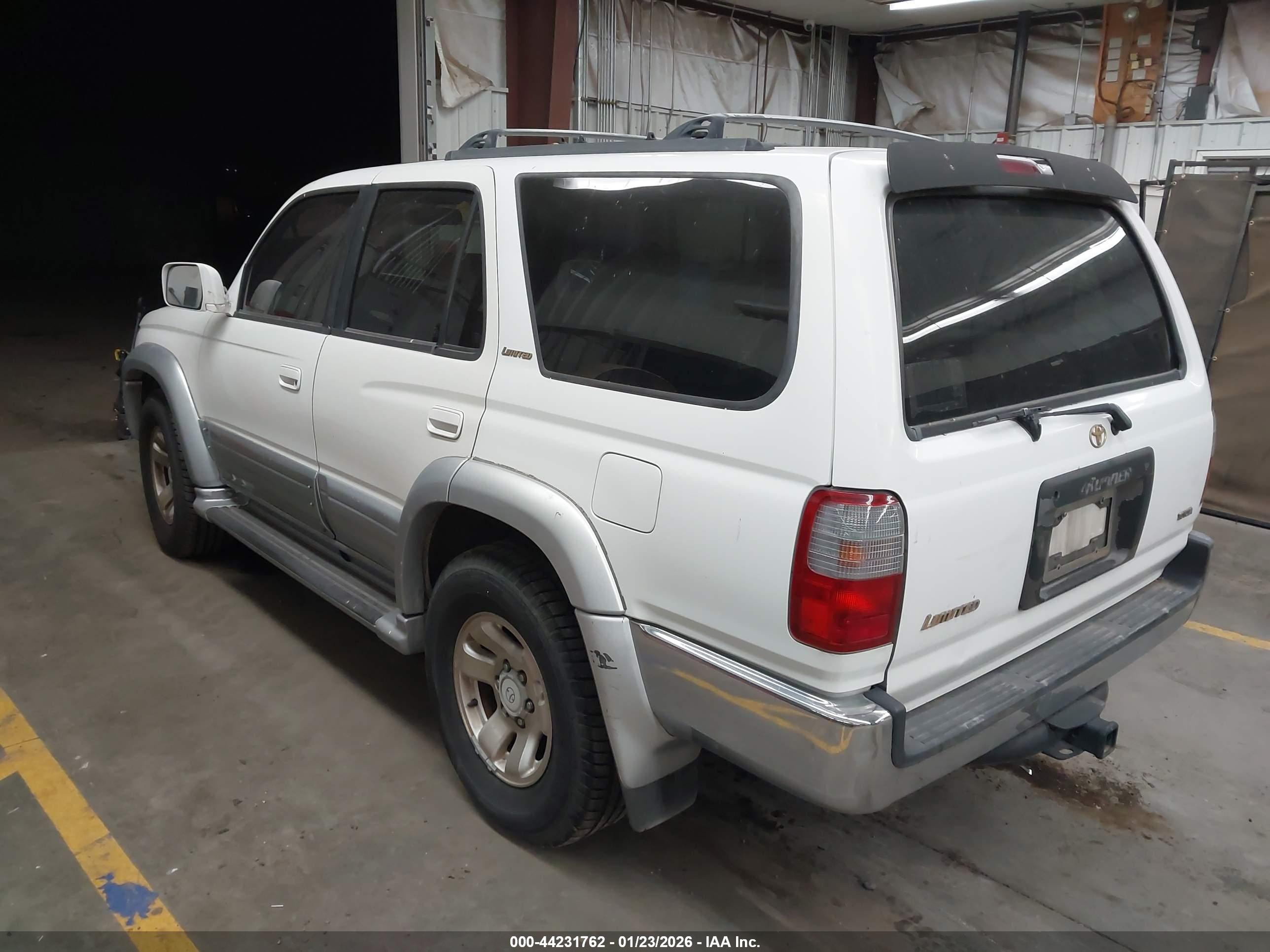 TOYOTA 4RUNNER image 3