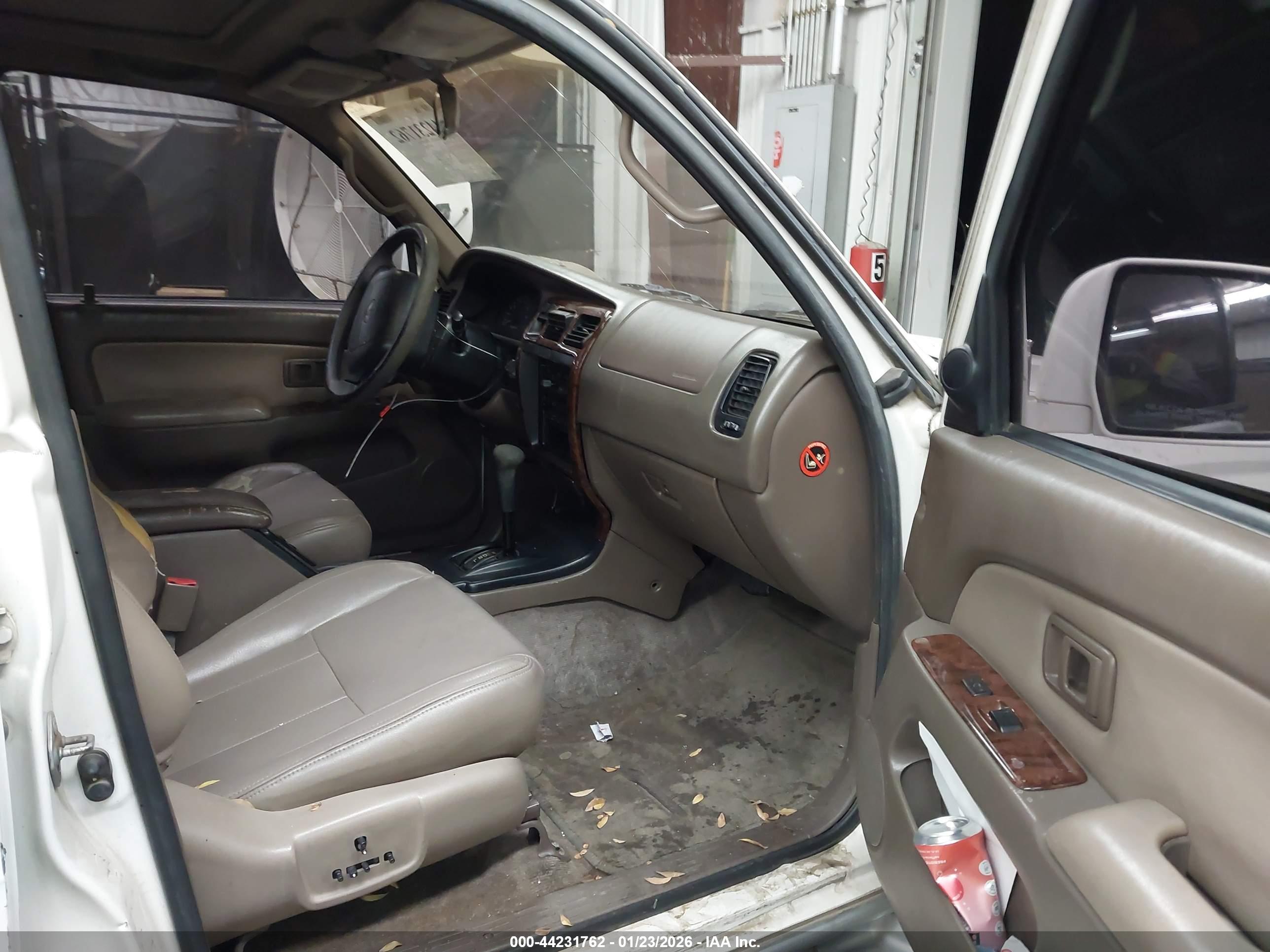 TOYOTA 4RUNNER image 5