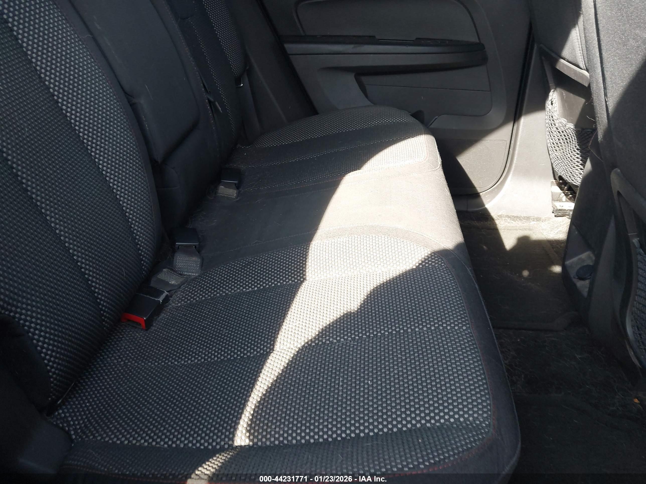 CHEVROLET EQUINOX image 8