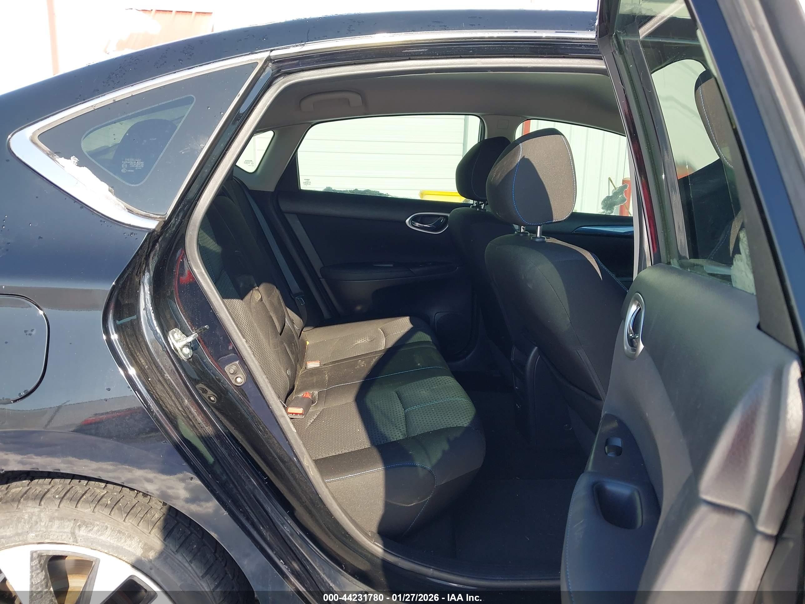 NISSAN SENTRA image 8