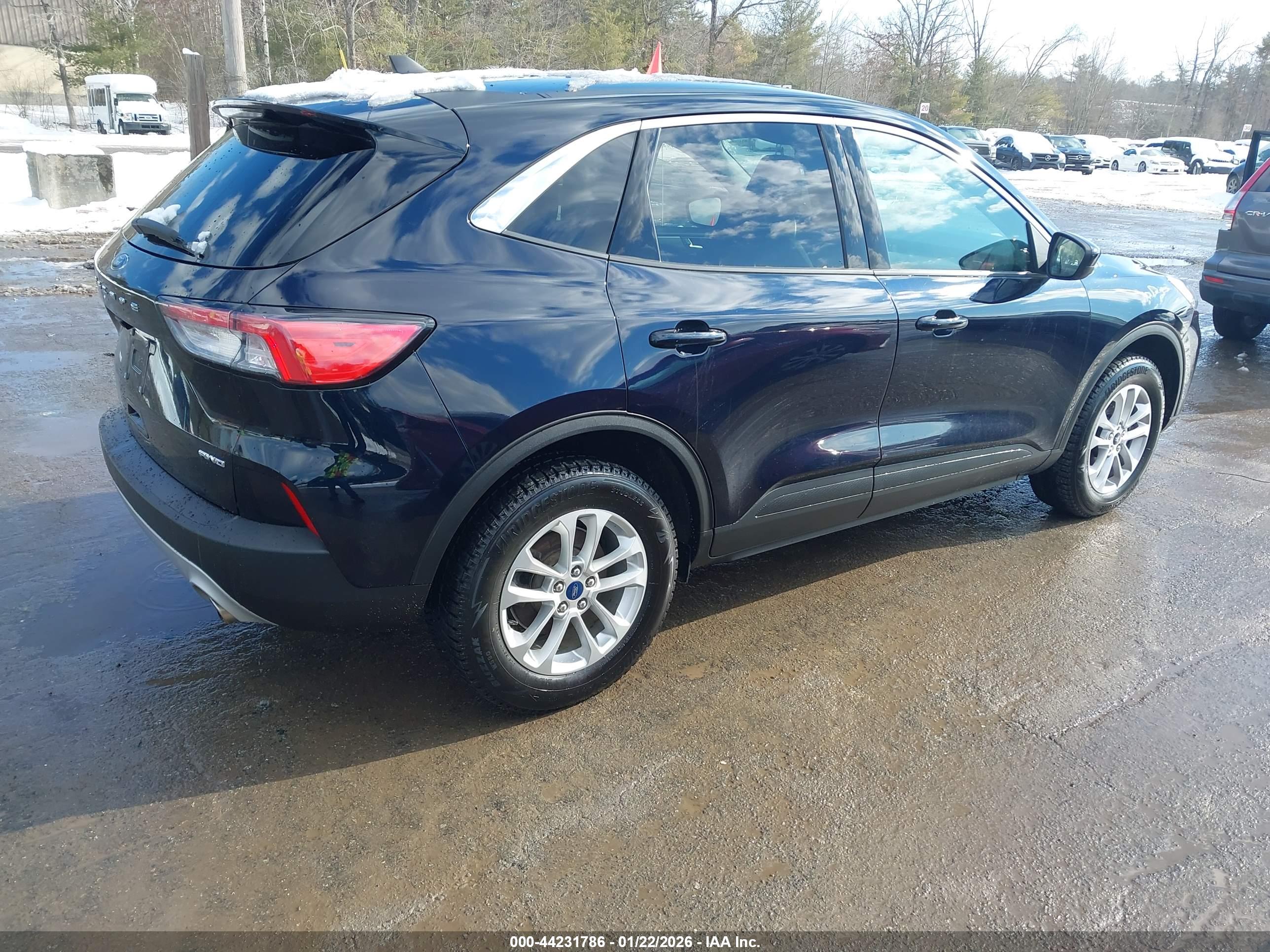 FORD ESCAPE image 4