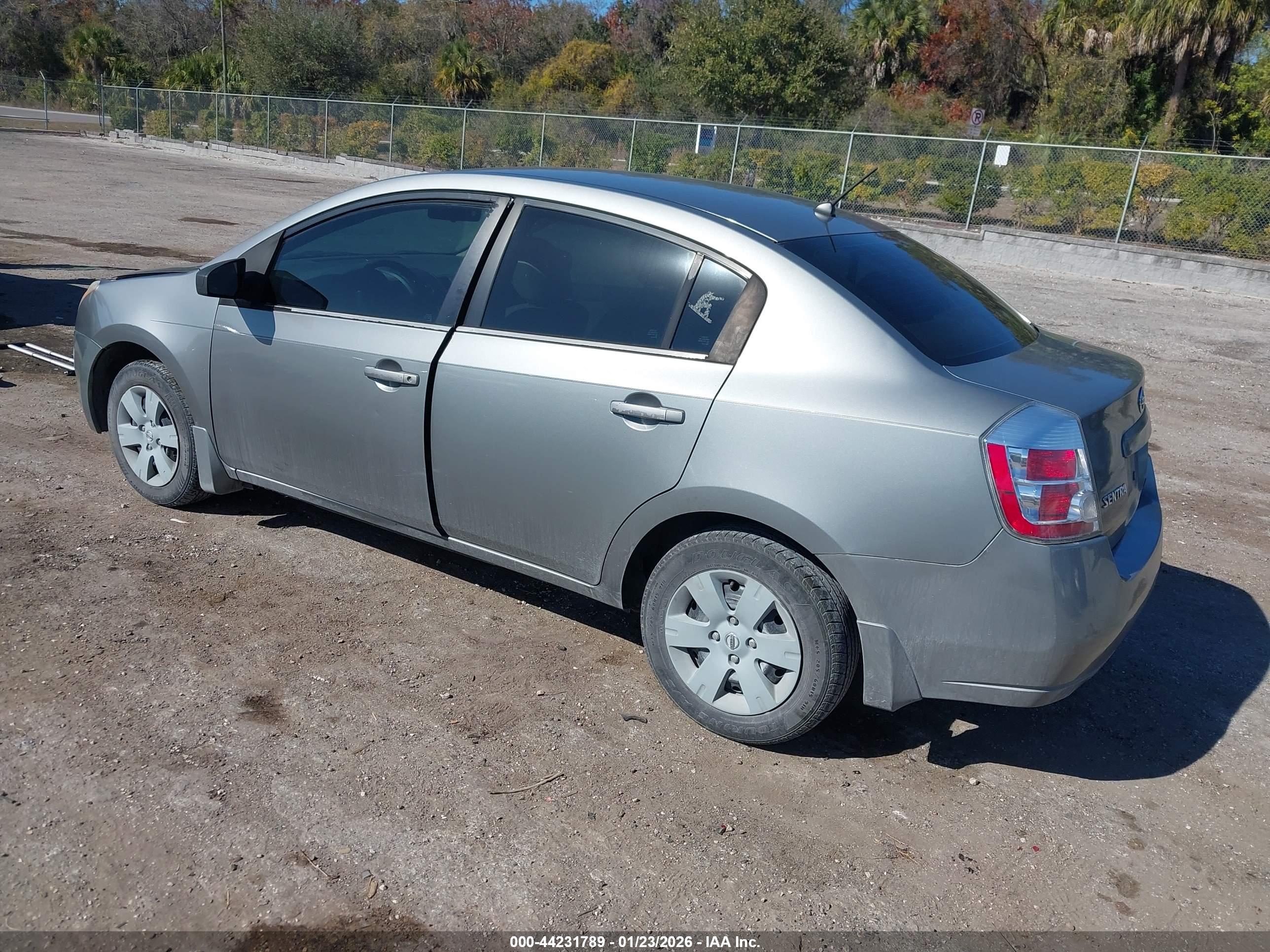 NISSAN SENTRA image 3
