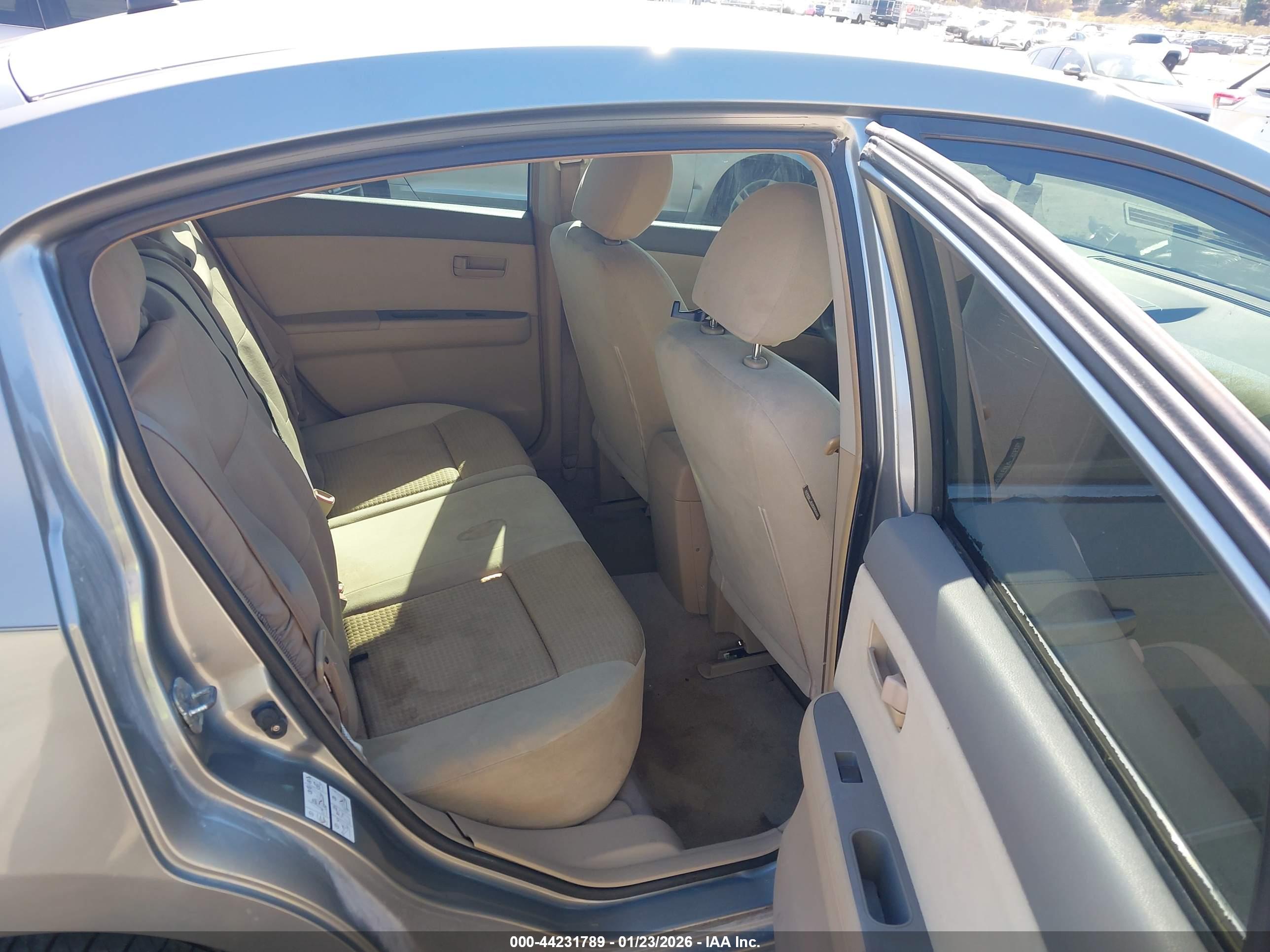 NISSAN SENTRA image 8