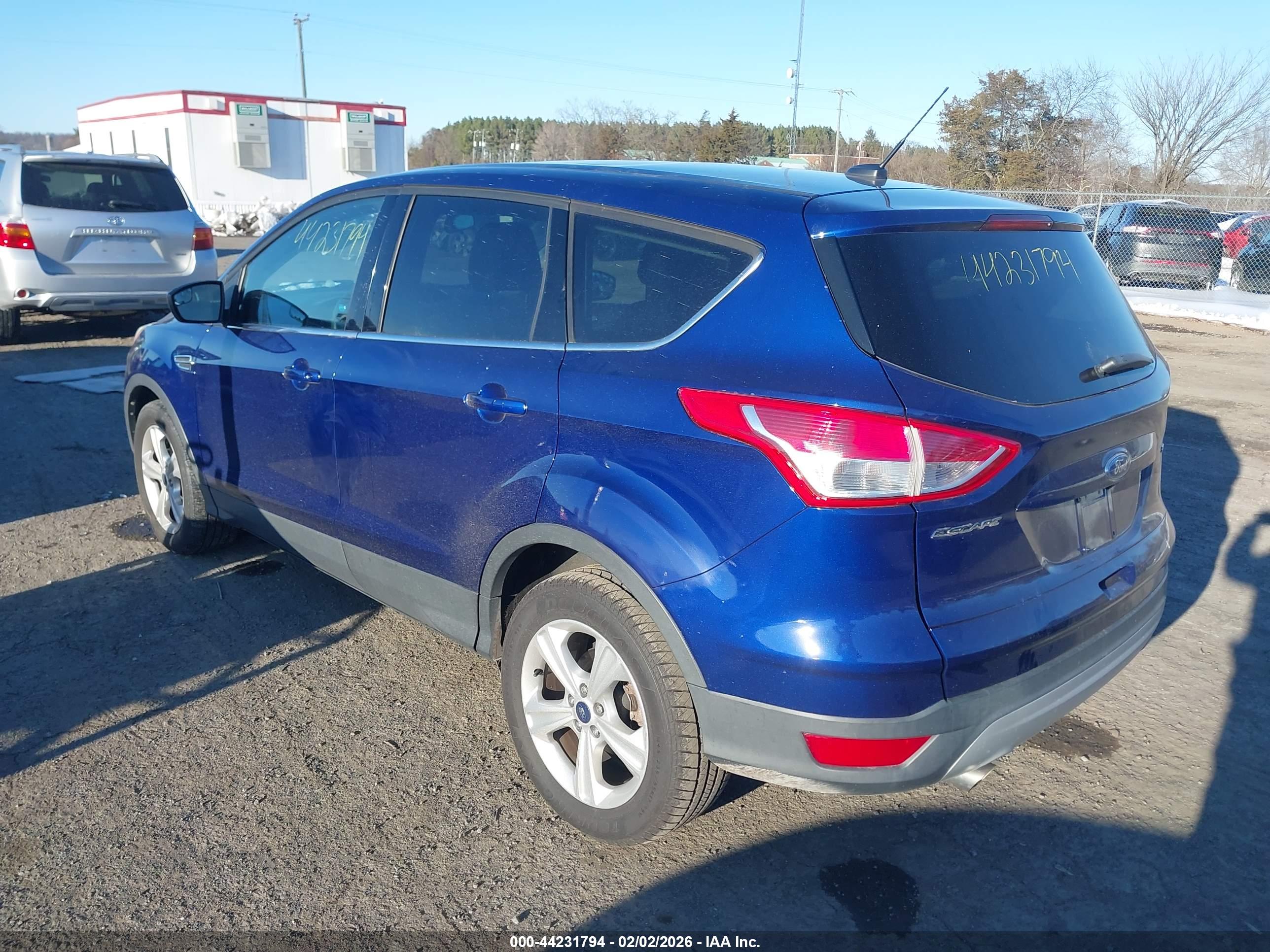 FORD ESCAPE image 3