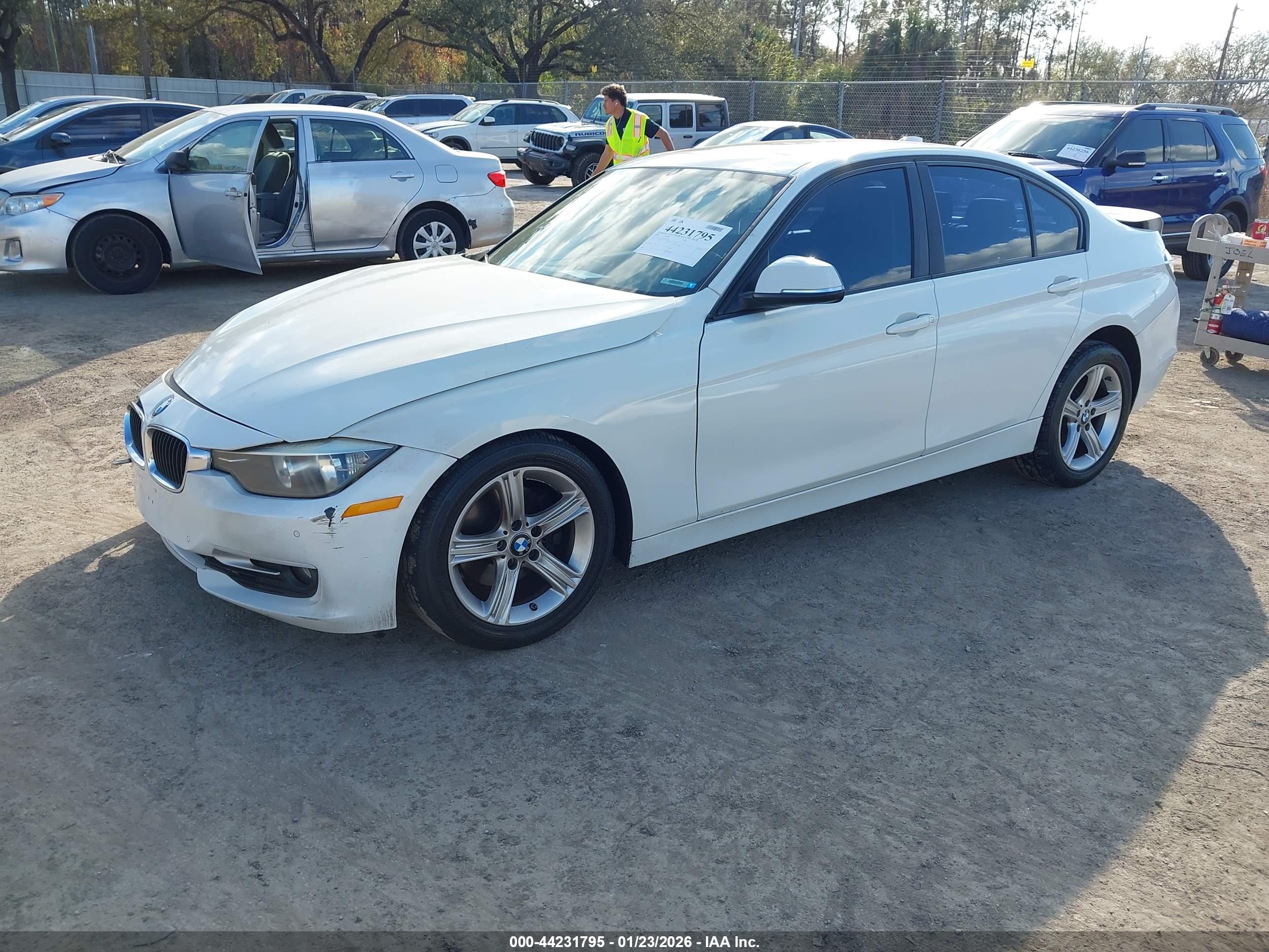 BMW 328I image 2