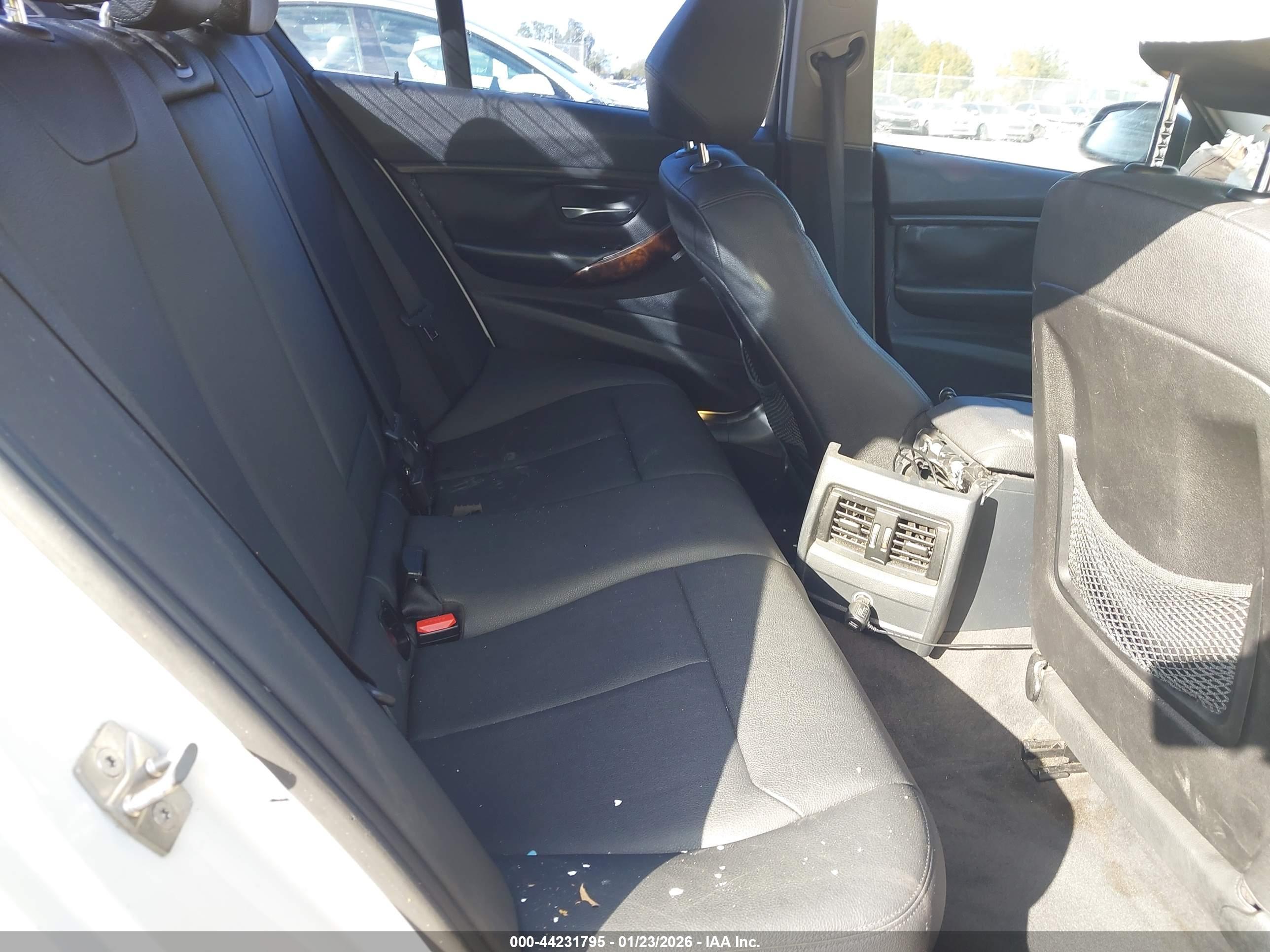 BMW 328I image 8