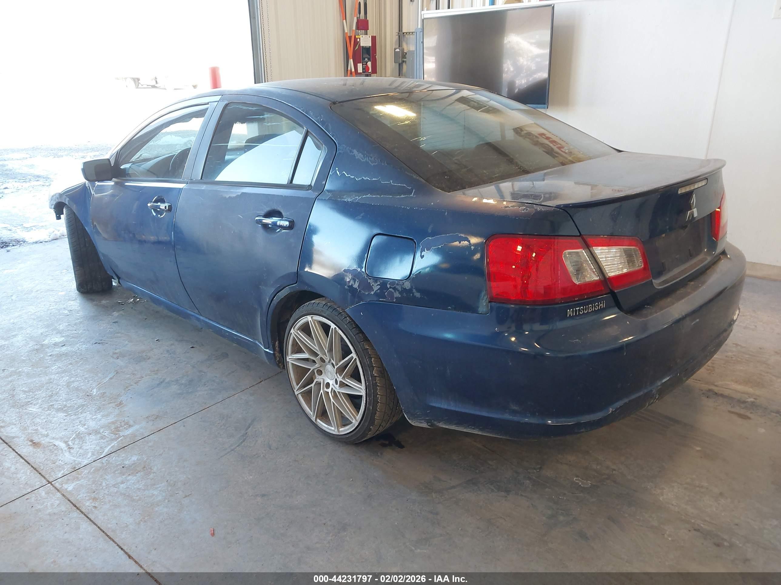 MITSUBISHI GALANT image 3