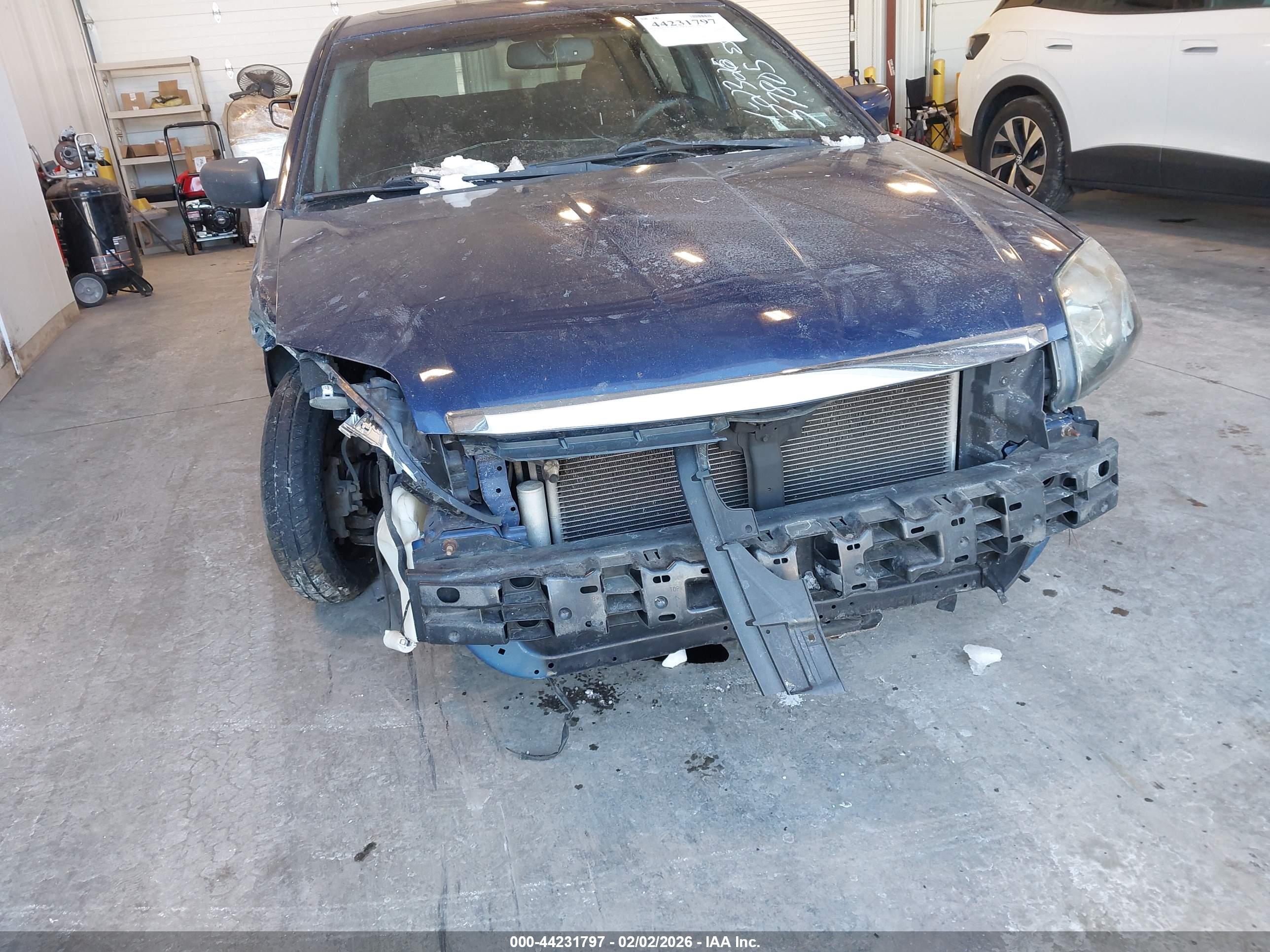 MITSUBISHI GALANT image 6