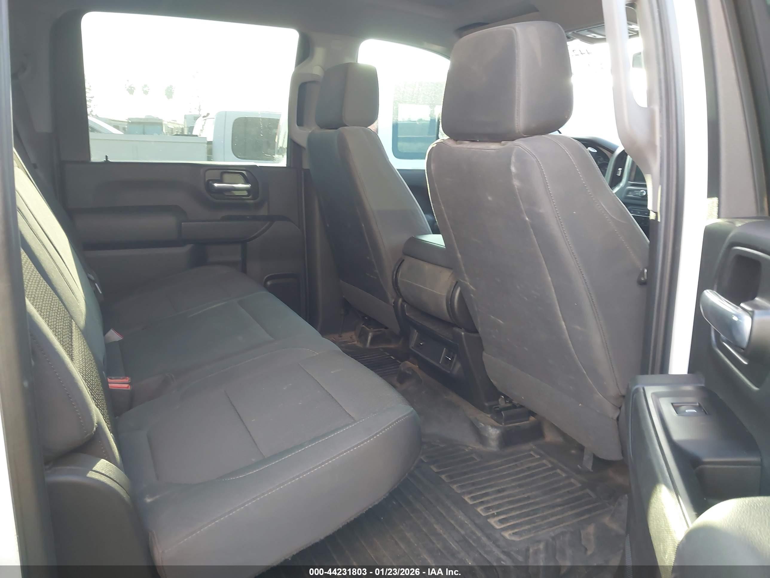GMC SIERRA image 7