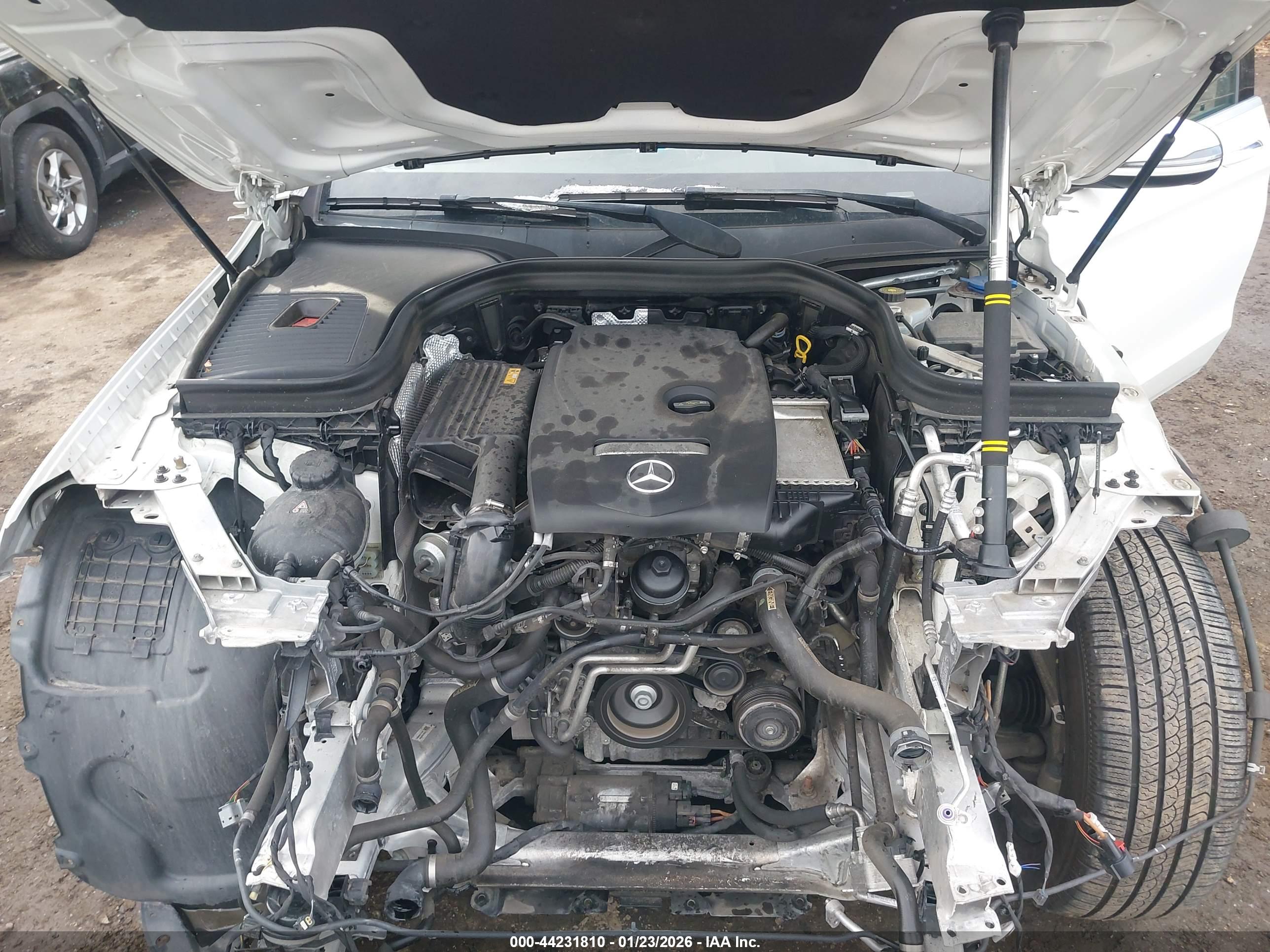 MERCEDES-BENZ GLC image 10