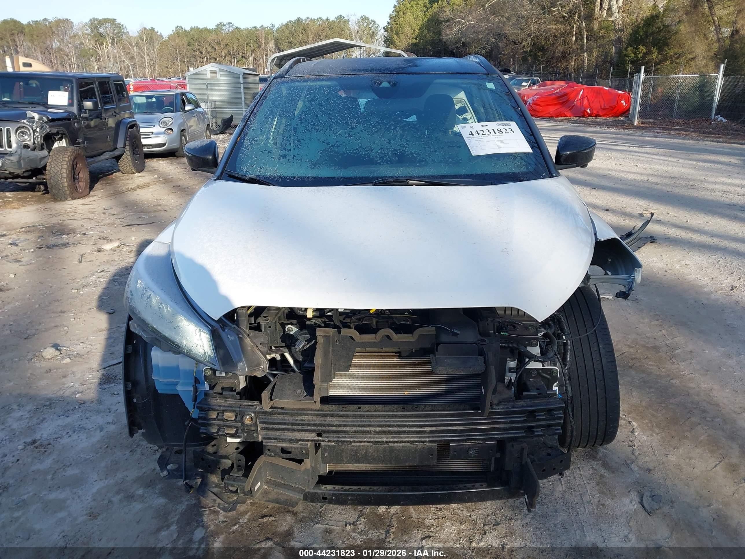 NISSAN KICKS image 6