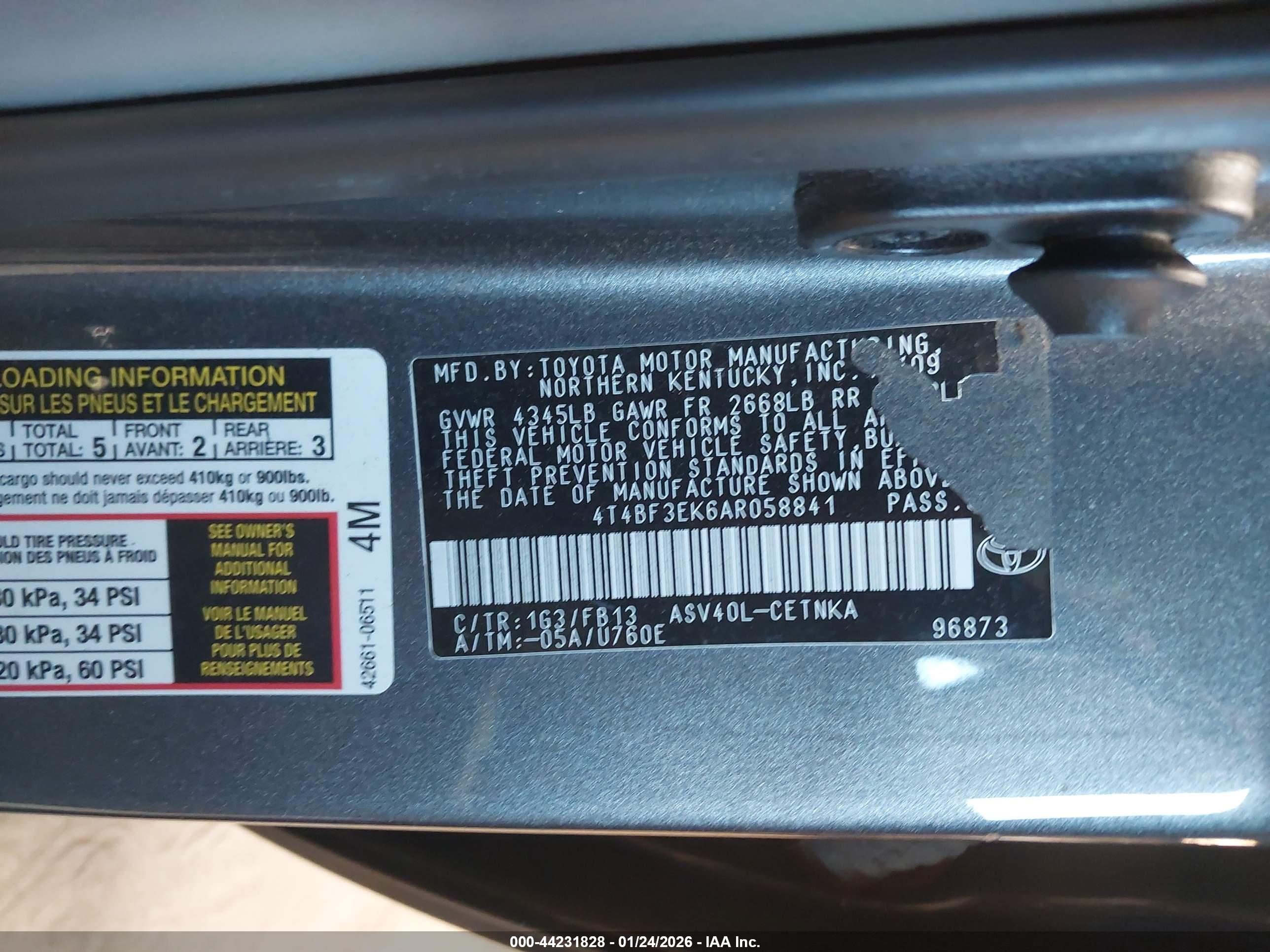 TOYOTA CAMRY image 9