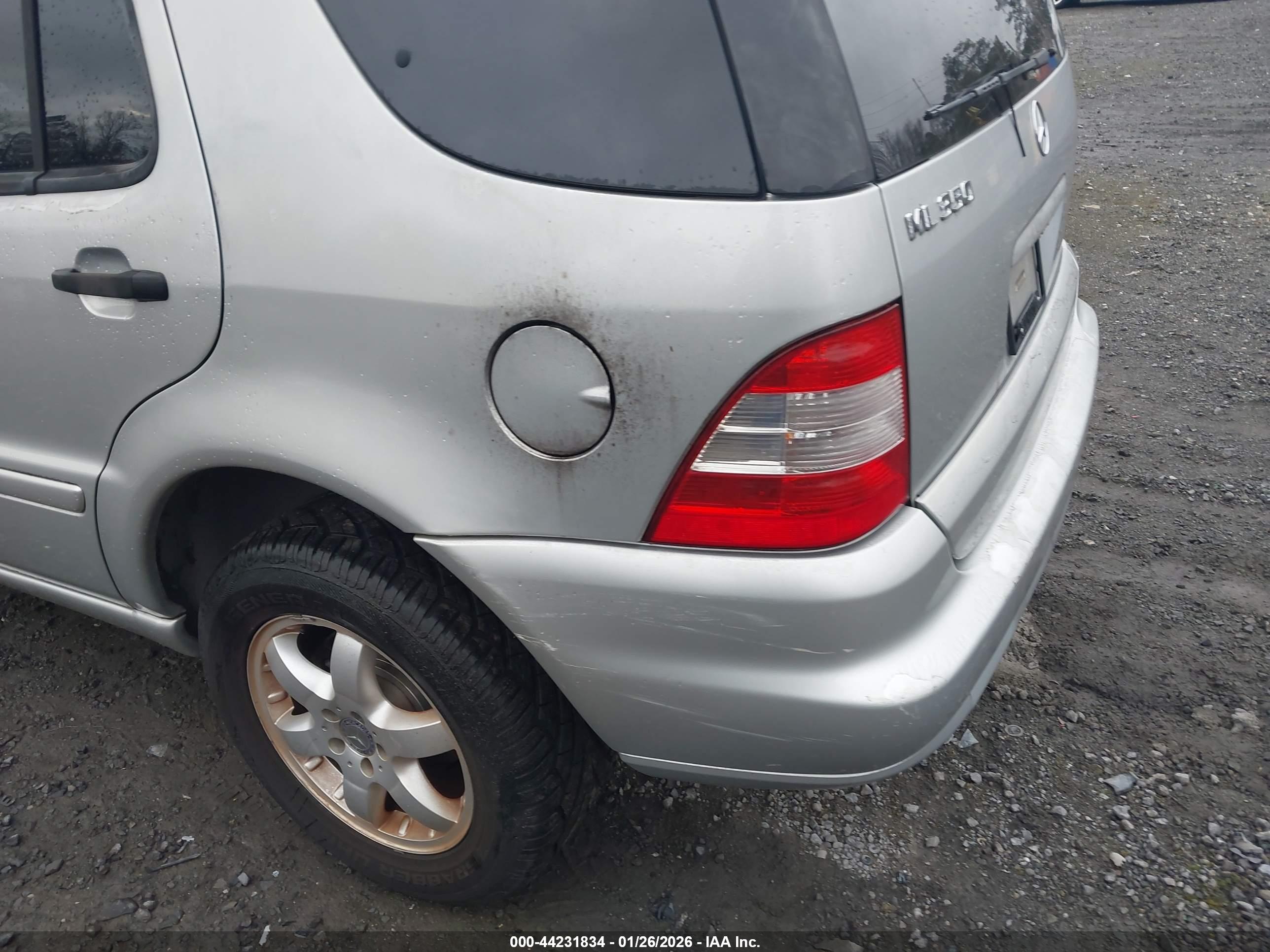 MERCEDES-BENZ ML image 6