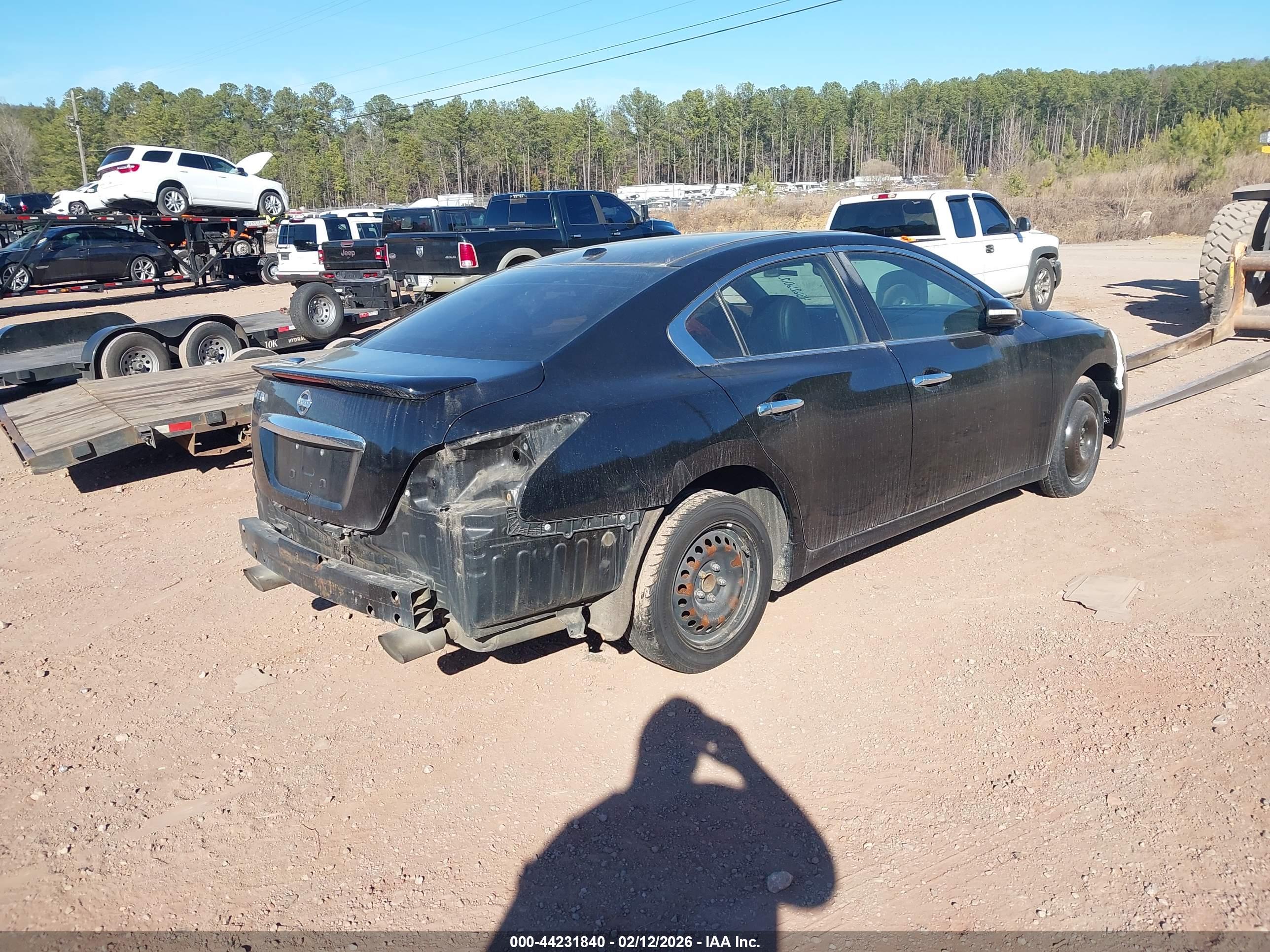NISSAN MAXIMA image 4
