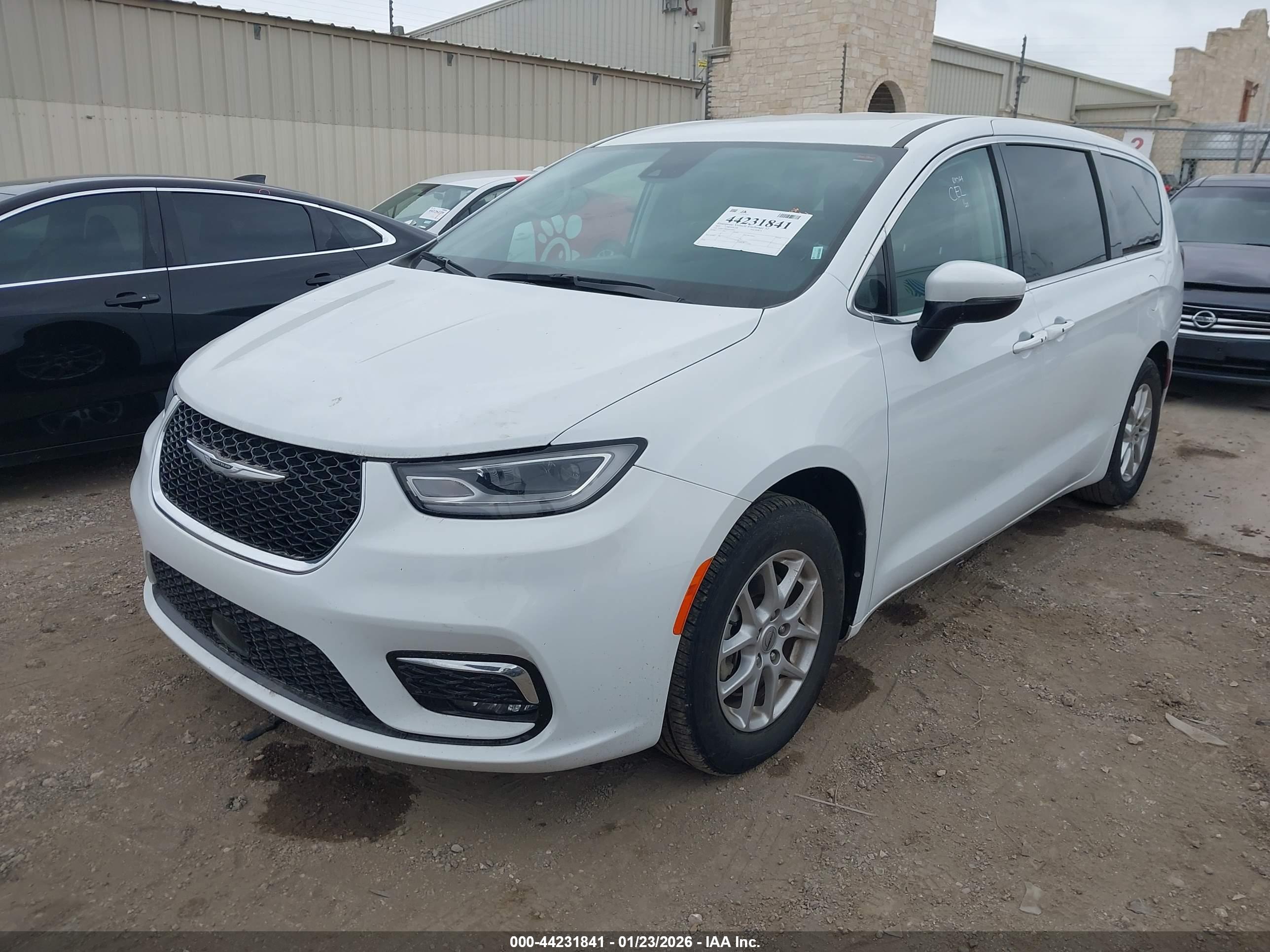 CHRYSLER PACIFICA image 2