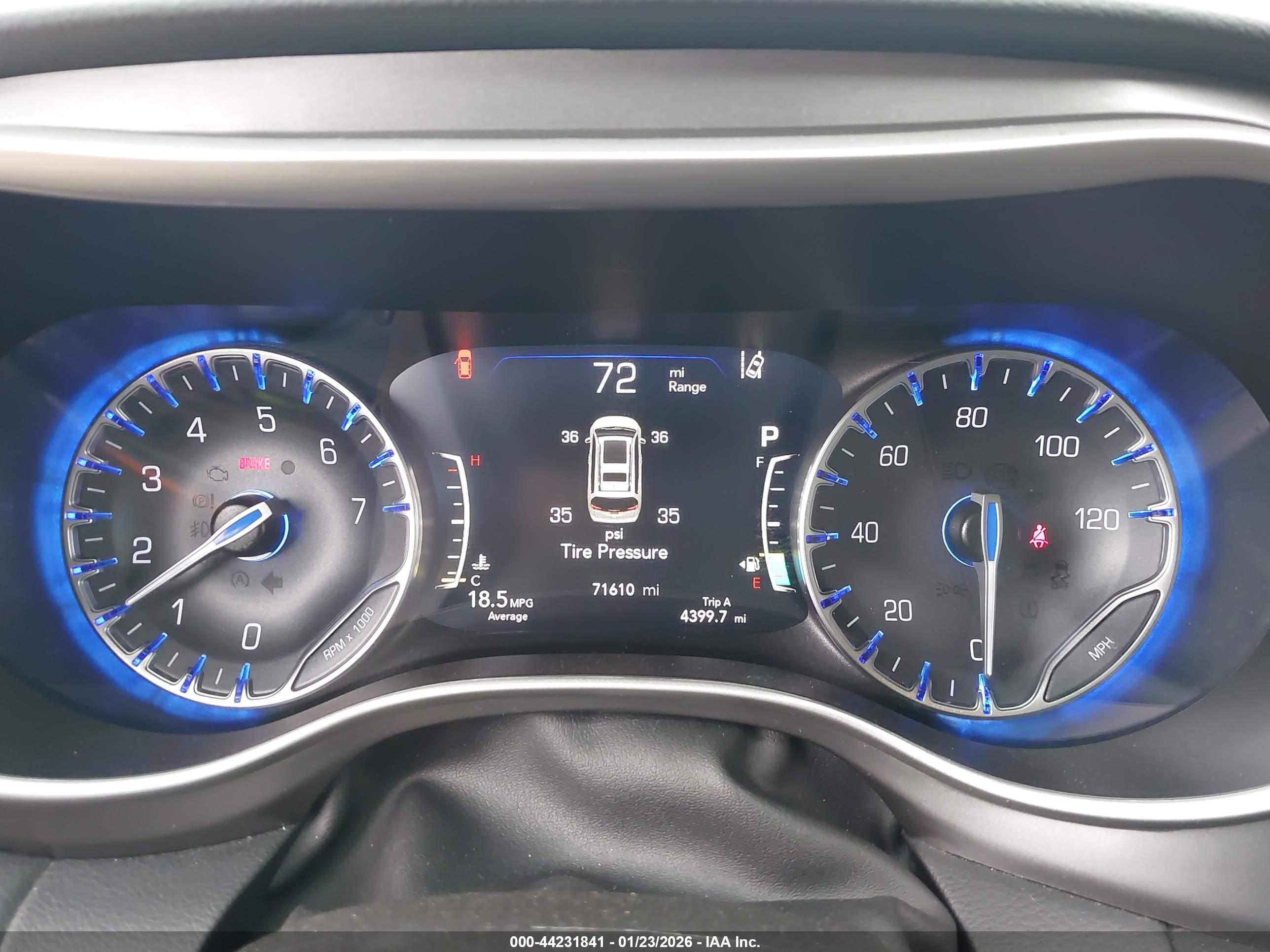 CHRYSLER PACIFICA image 7