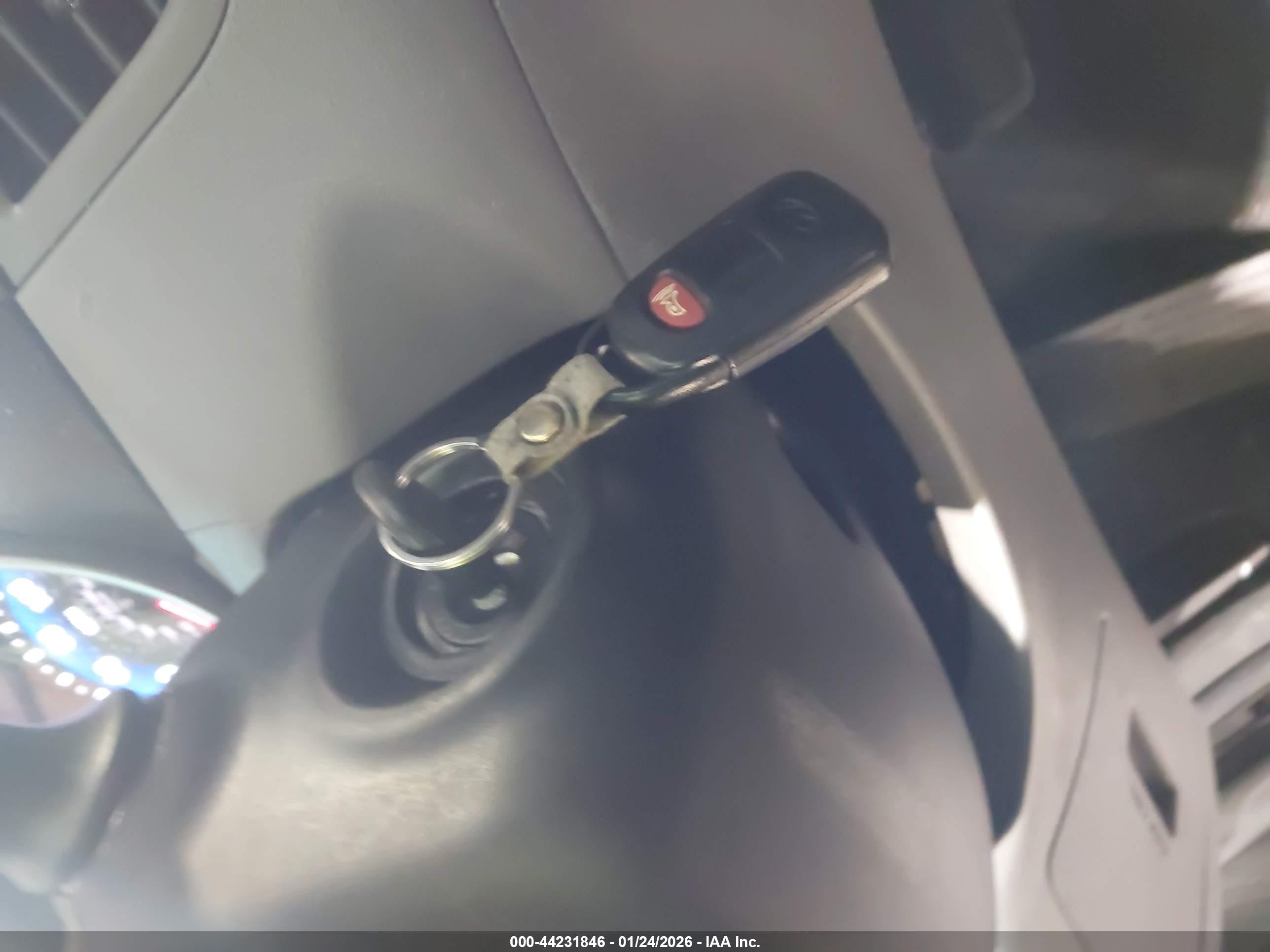 HYUNDAI ELANTRA image 11