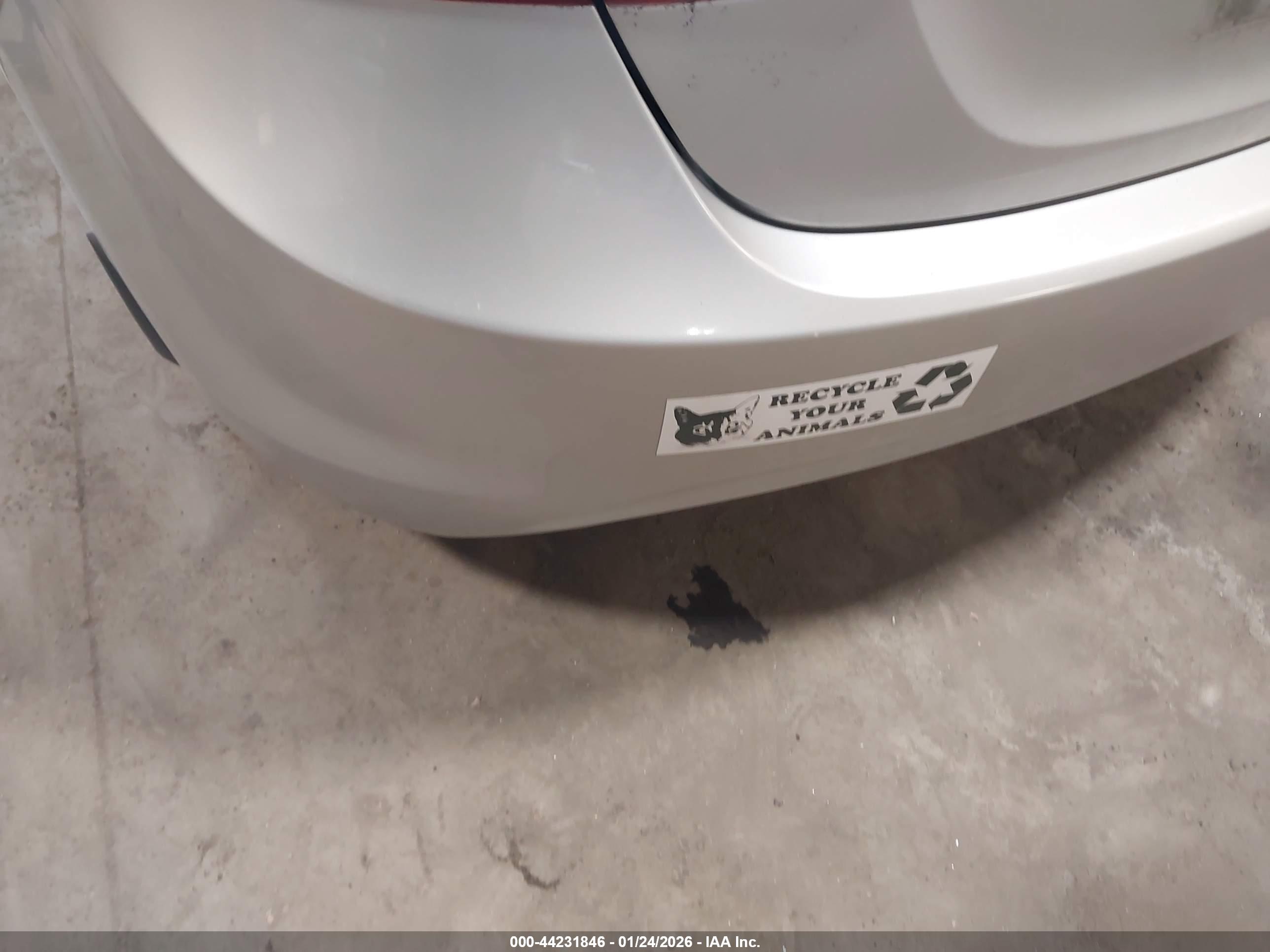 HYUNDAI ELANTRA image 6