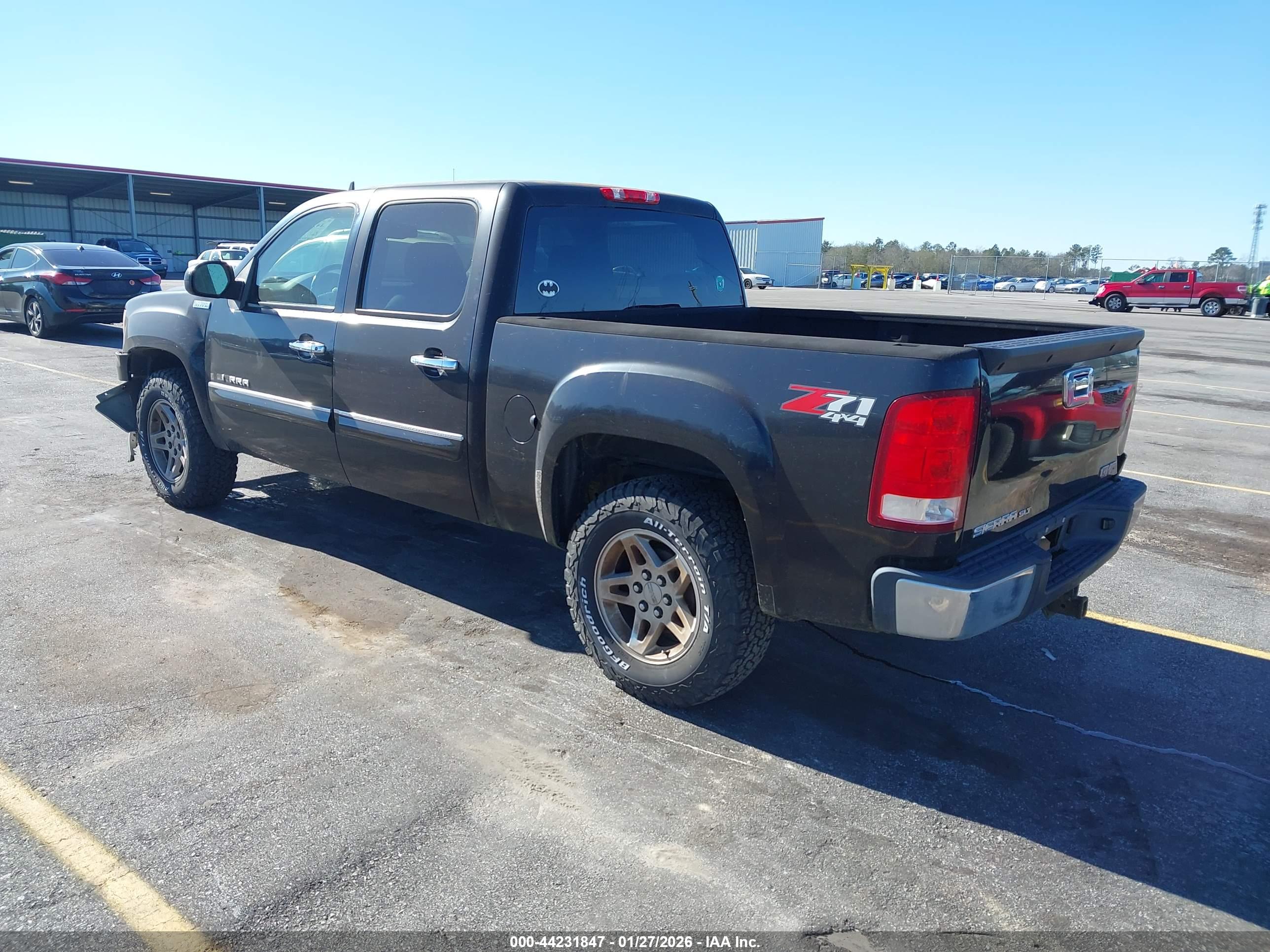 GMC SIERRA image 3