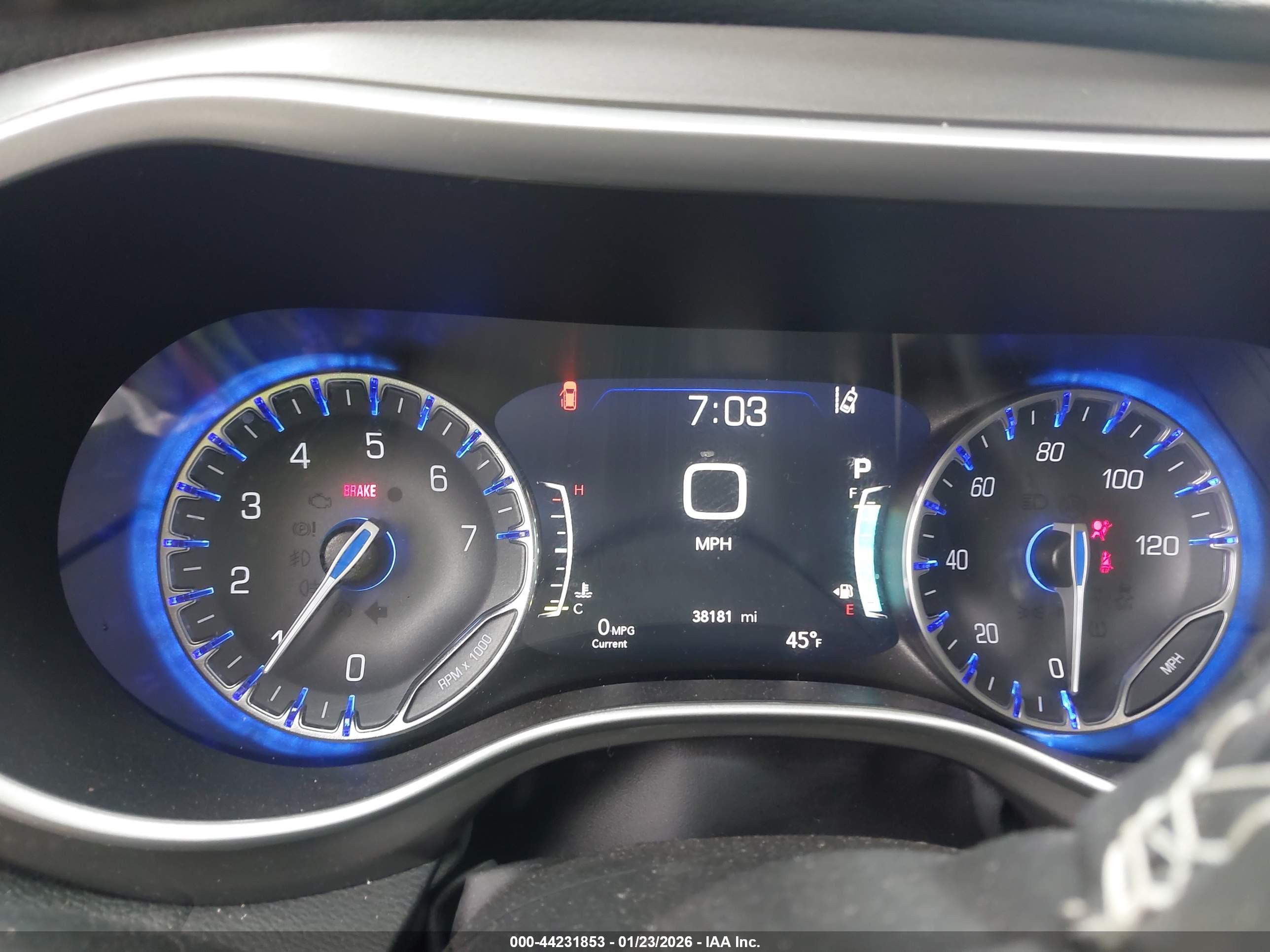 CHRYSLER PACIFICA image 7
