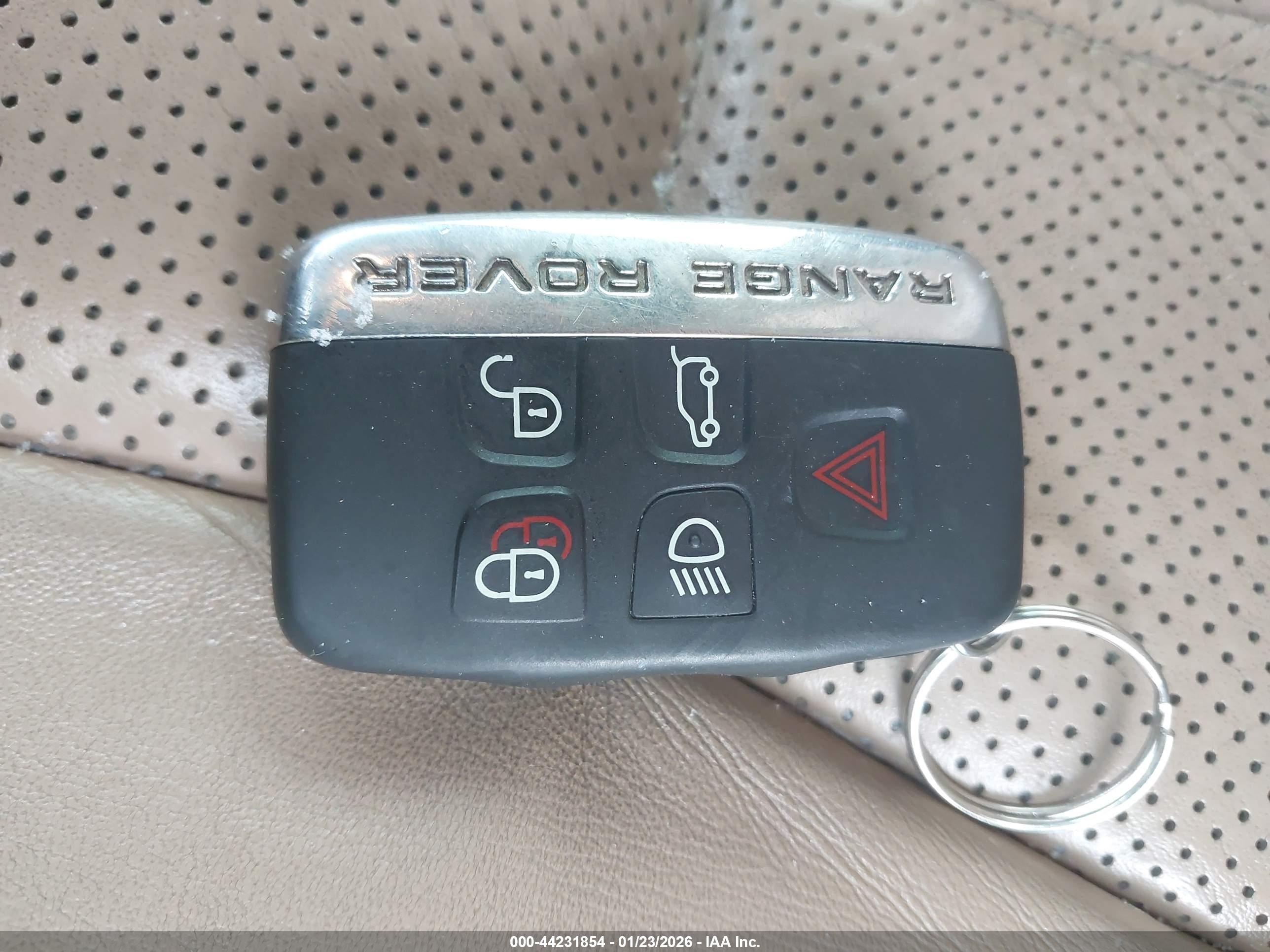 LAND ROVER image 11