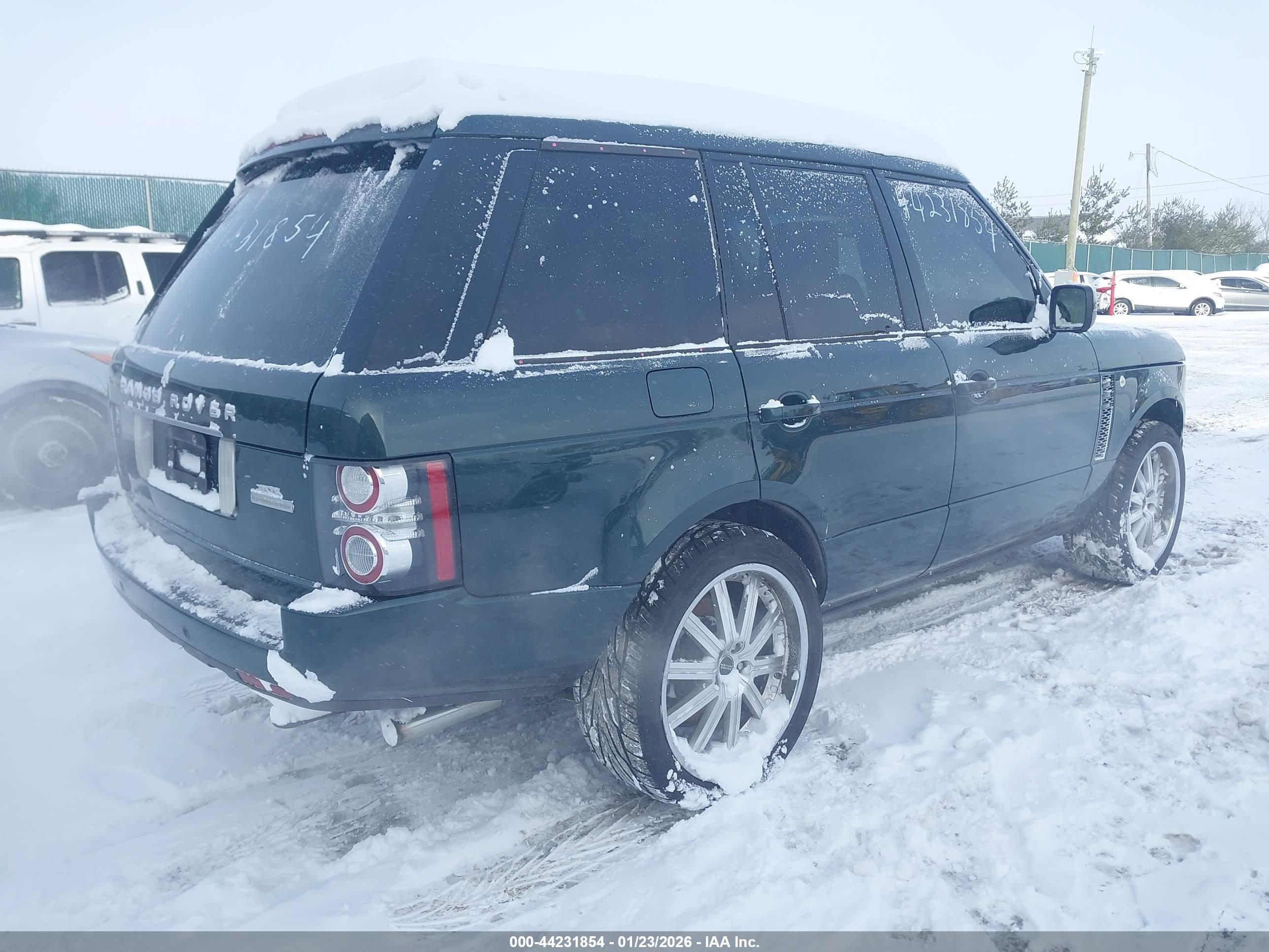 LAND ROVER image 4