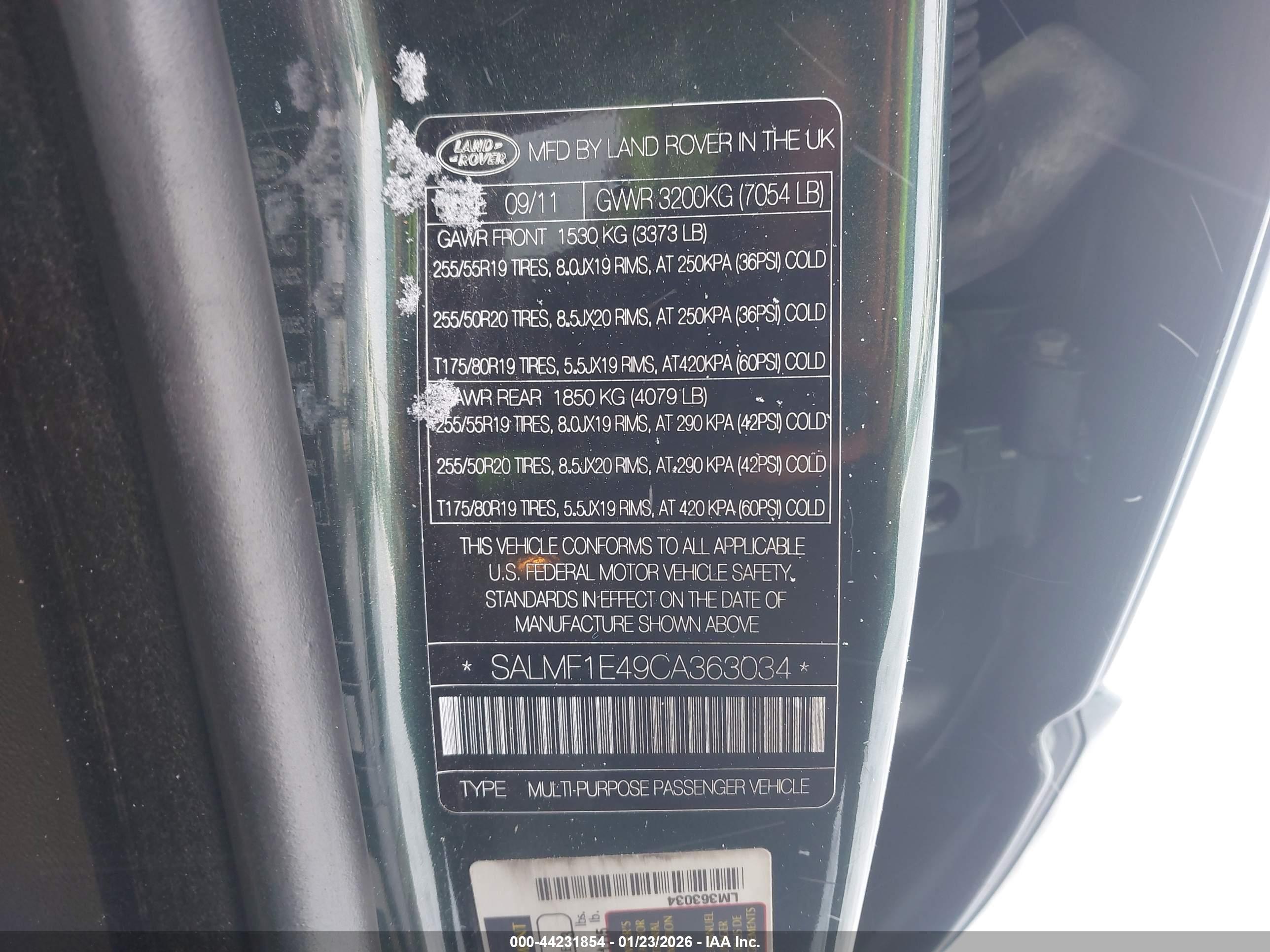 LAND ROVER image 9