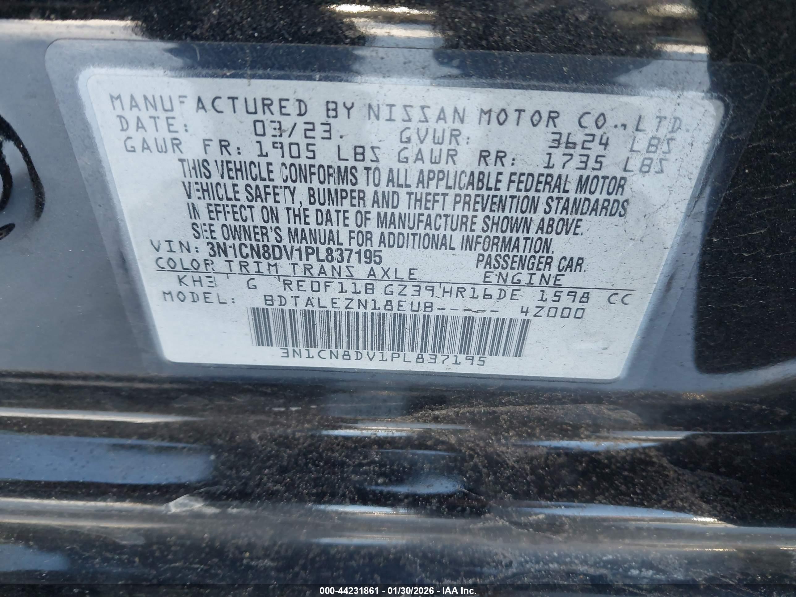 NISSAN VERSA image 9