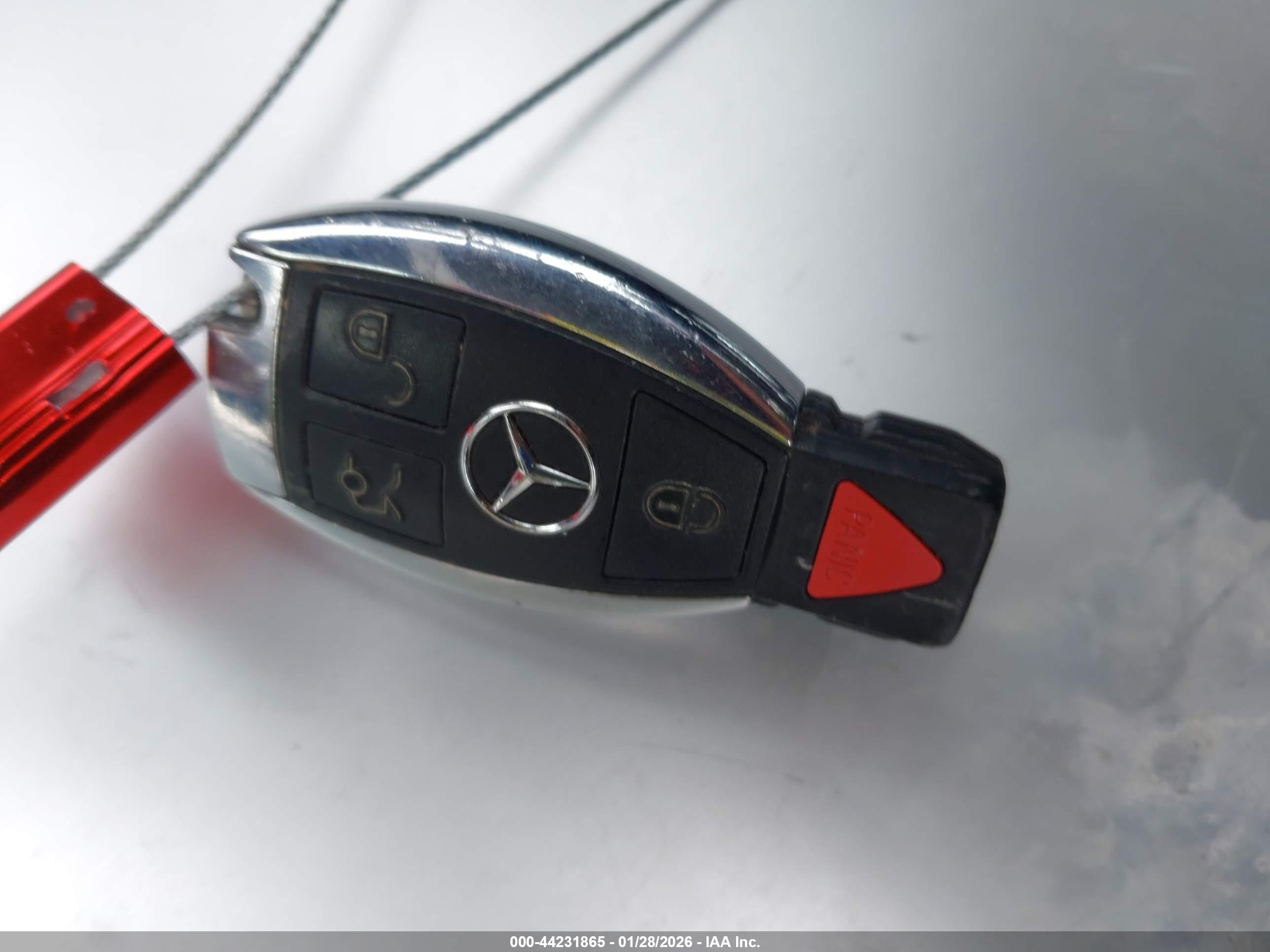 MERCEDES-BENZ GLC image 11