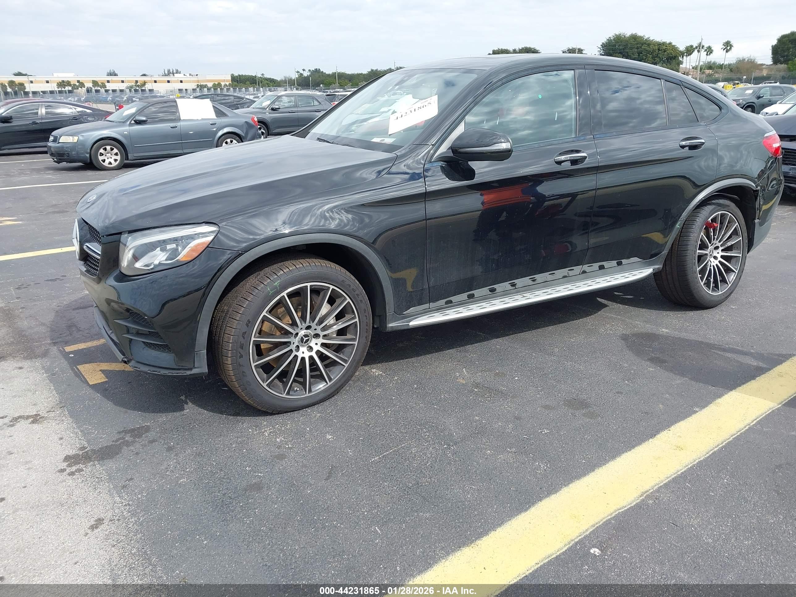 MERCEDES-BENZ GLC image 2