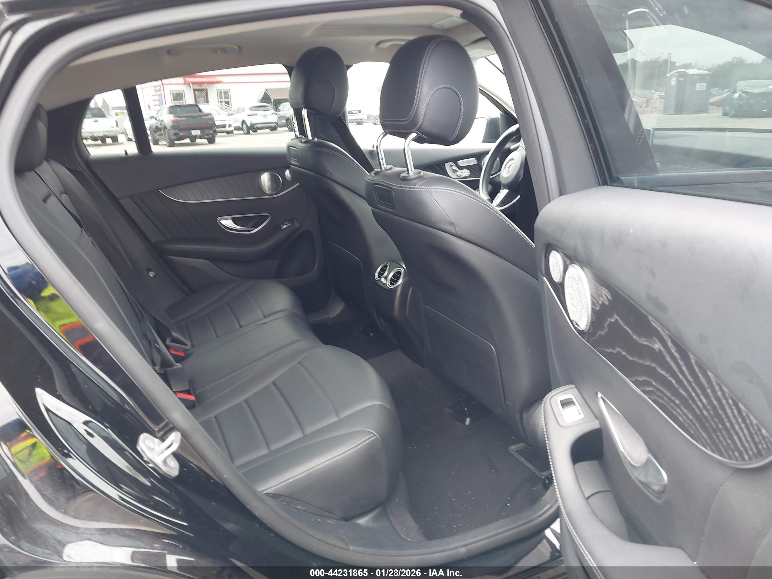 MERCEDES-BENZ GLC image 8